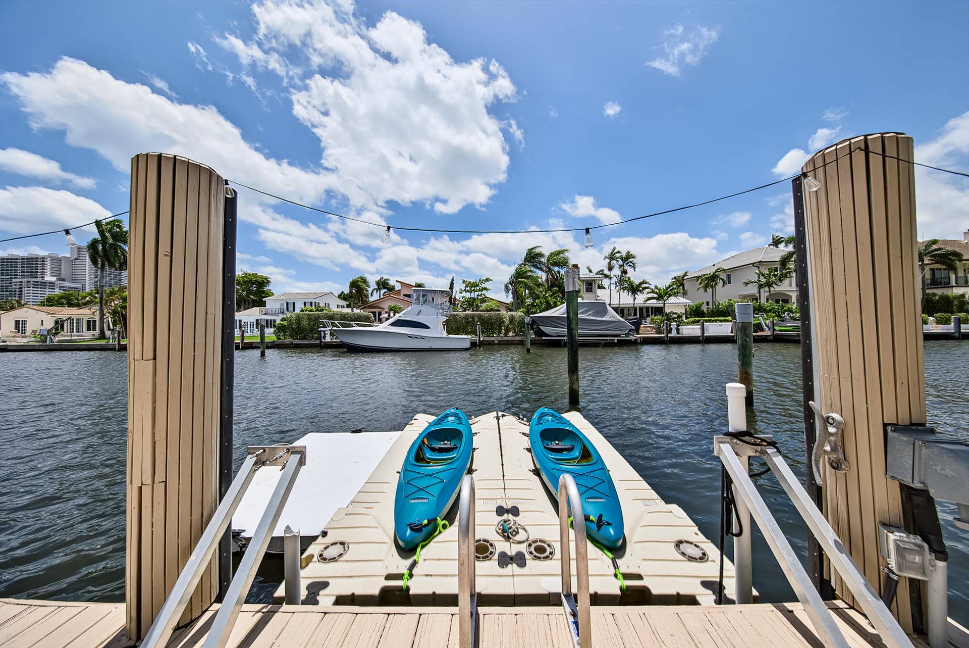 272 Imperial Lane, Lauderdale By The Sea, FL 33308 Floating Dock w/ Water Toys- 2 Kayaks / 2 Paddleboard