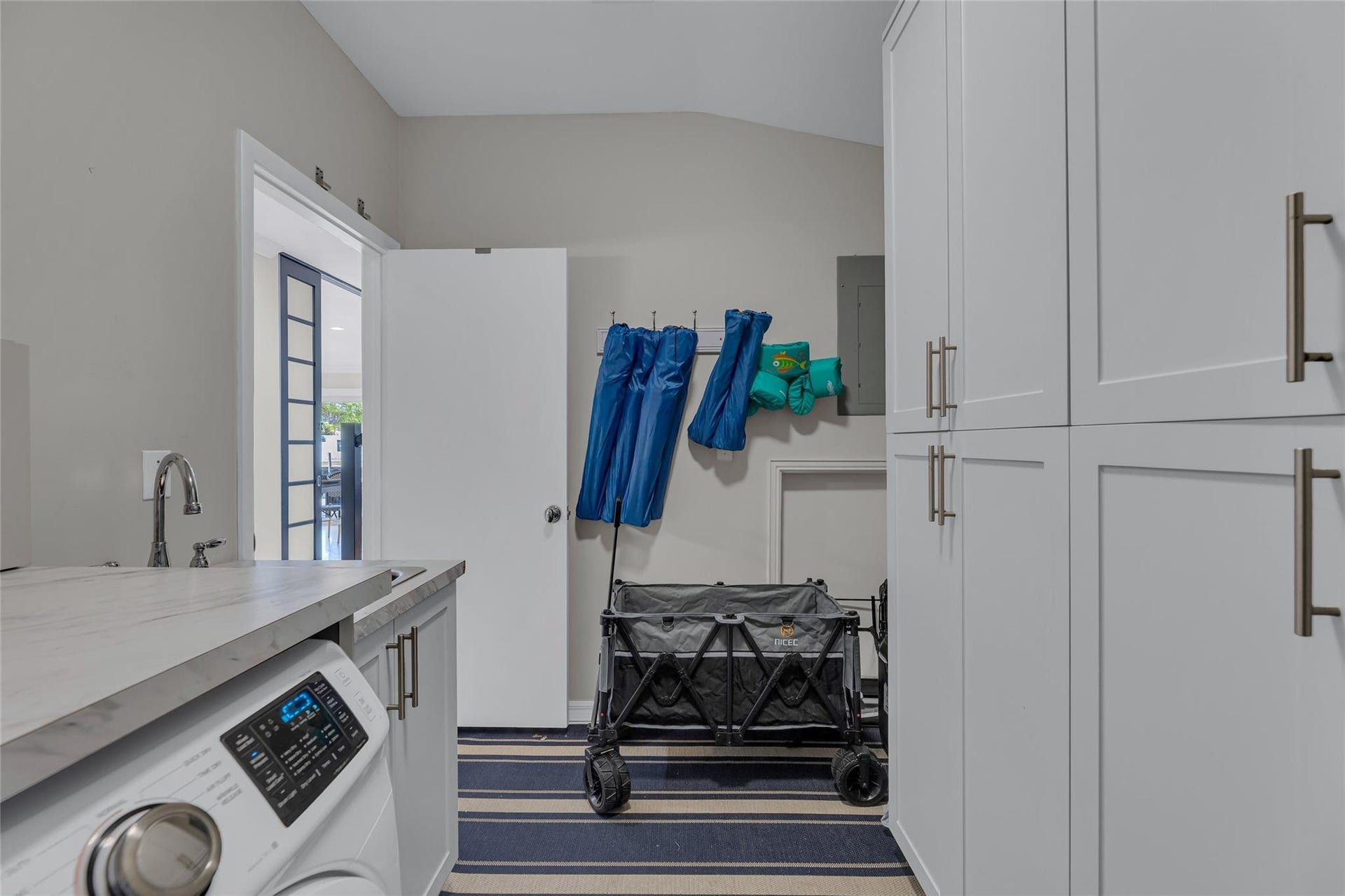 272 Imperial Lane, Lauderdale By The Sea, FL 33308 Laundry Room