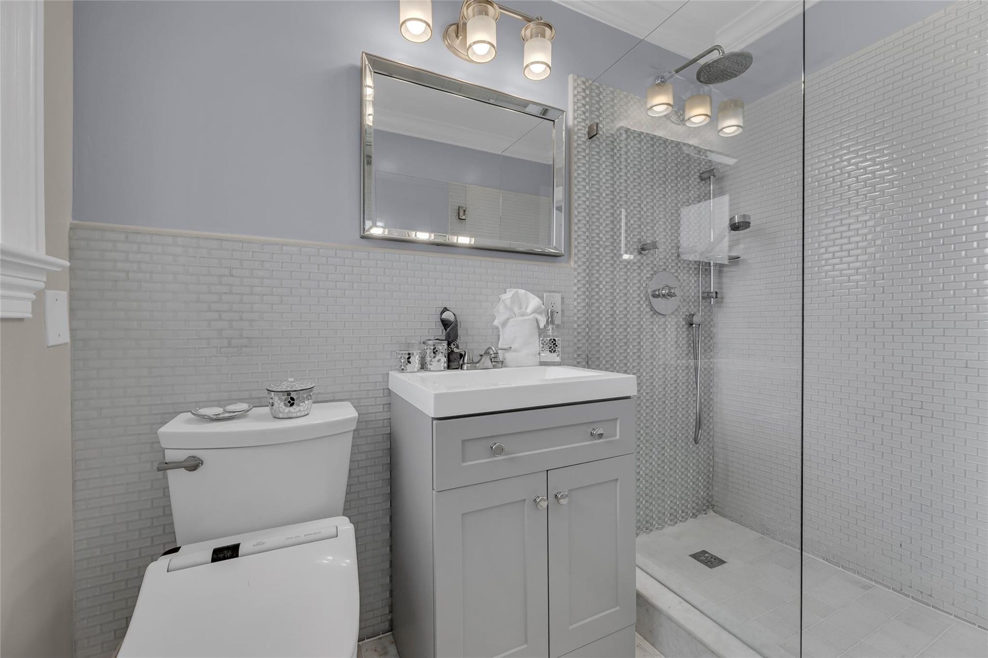272 Imperial Lane, Lauderdale By The Sea, FL 33308 En Suite Bathroom #2