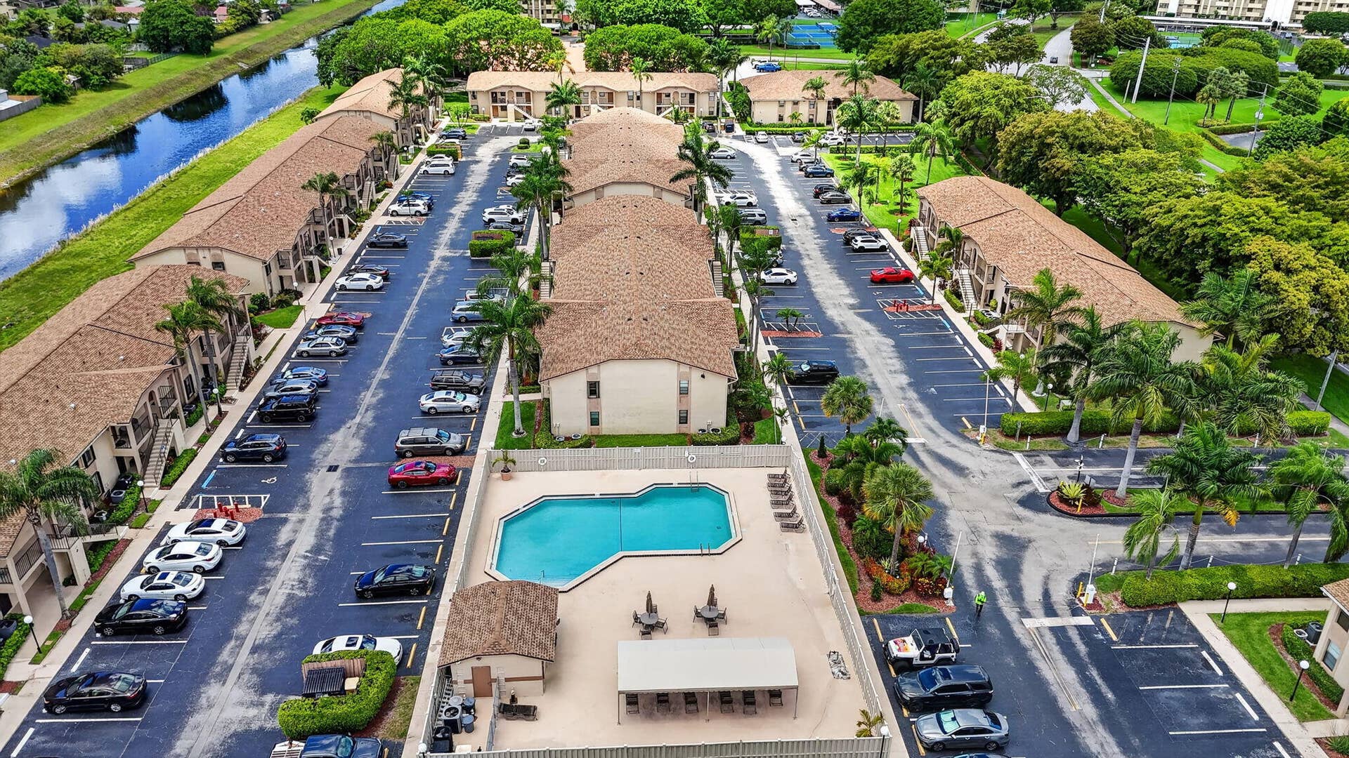 9521 Boca Cove Circle, #505, Boca Raton, FL 33428 18-web-or-mls-DJI_20260521004838_0147_D_
