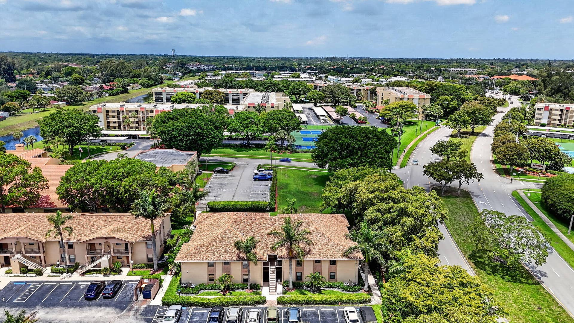 9521 Boca Cove Circle, #505, Boca Raton, FL 33428 3-web-or-mls-DJI_20260521004526_0071_D_E
