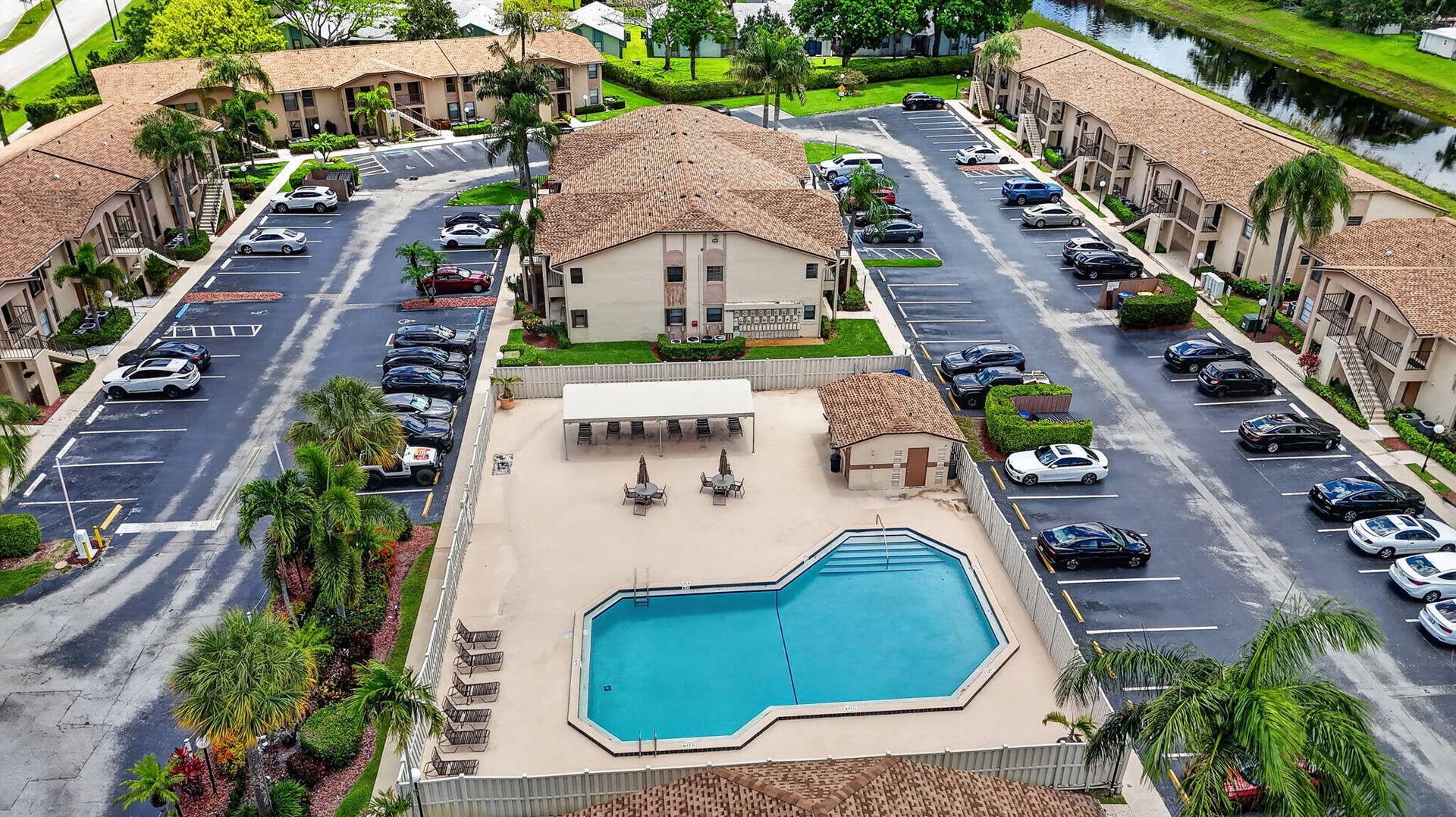 9521 Boca Cove Circle, #505, Boca Raton, FL 33428 20-web-or-mls-DJI_20260521004857_0156_D_