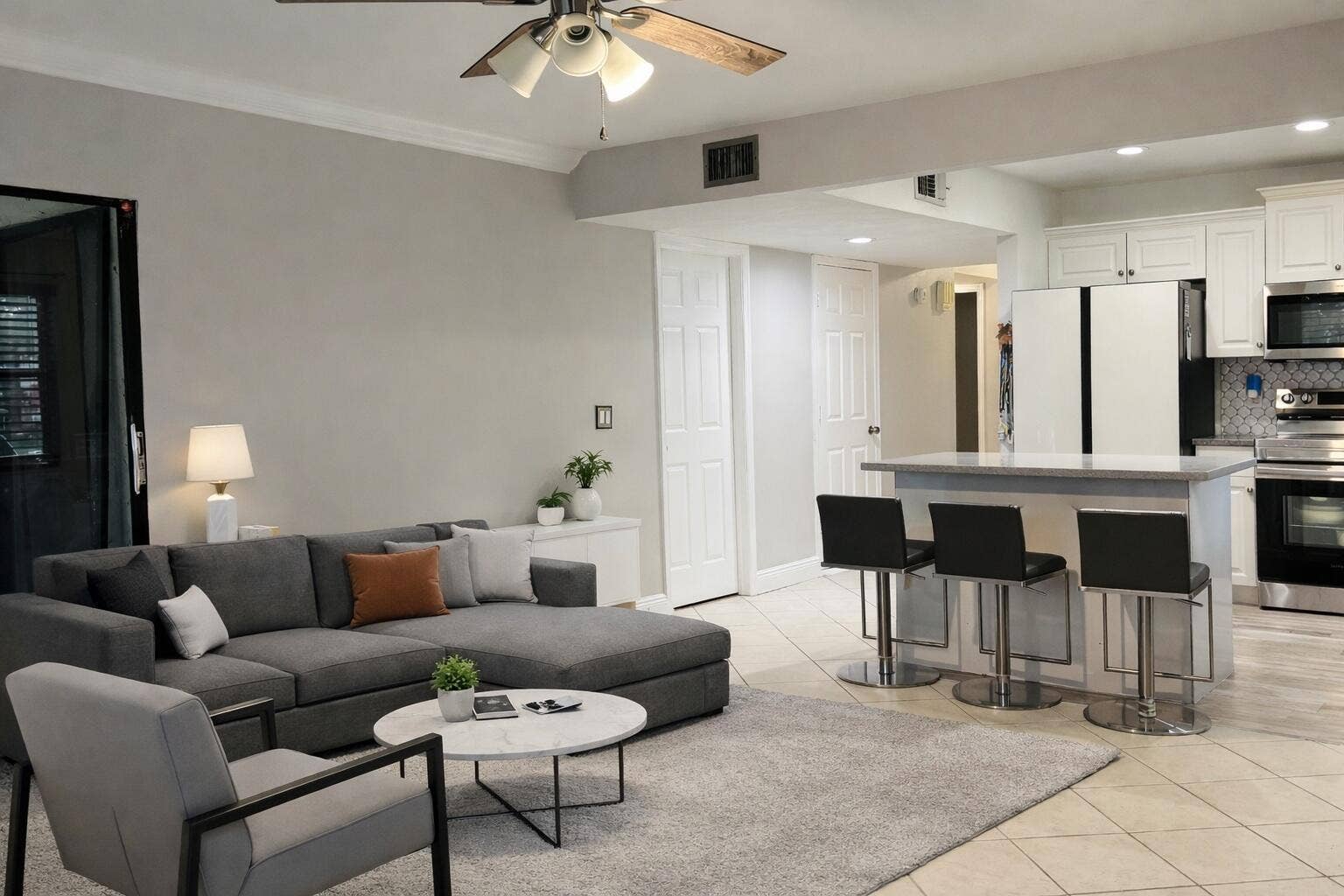 9521 Boca Cove Circle, #505, Boca Raton, FL 33428 Furniture Virtually staged
