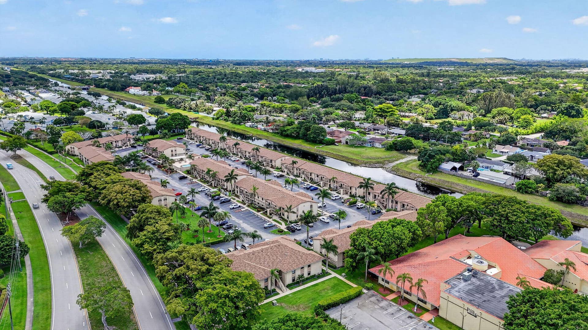9521 Boca Cove Circle, #505, Boca Raton, FL 33428 14-web-or-mls-DJI_20260521004720_0126_D_