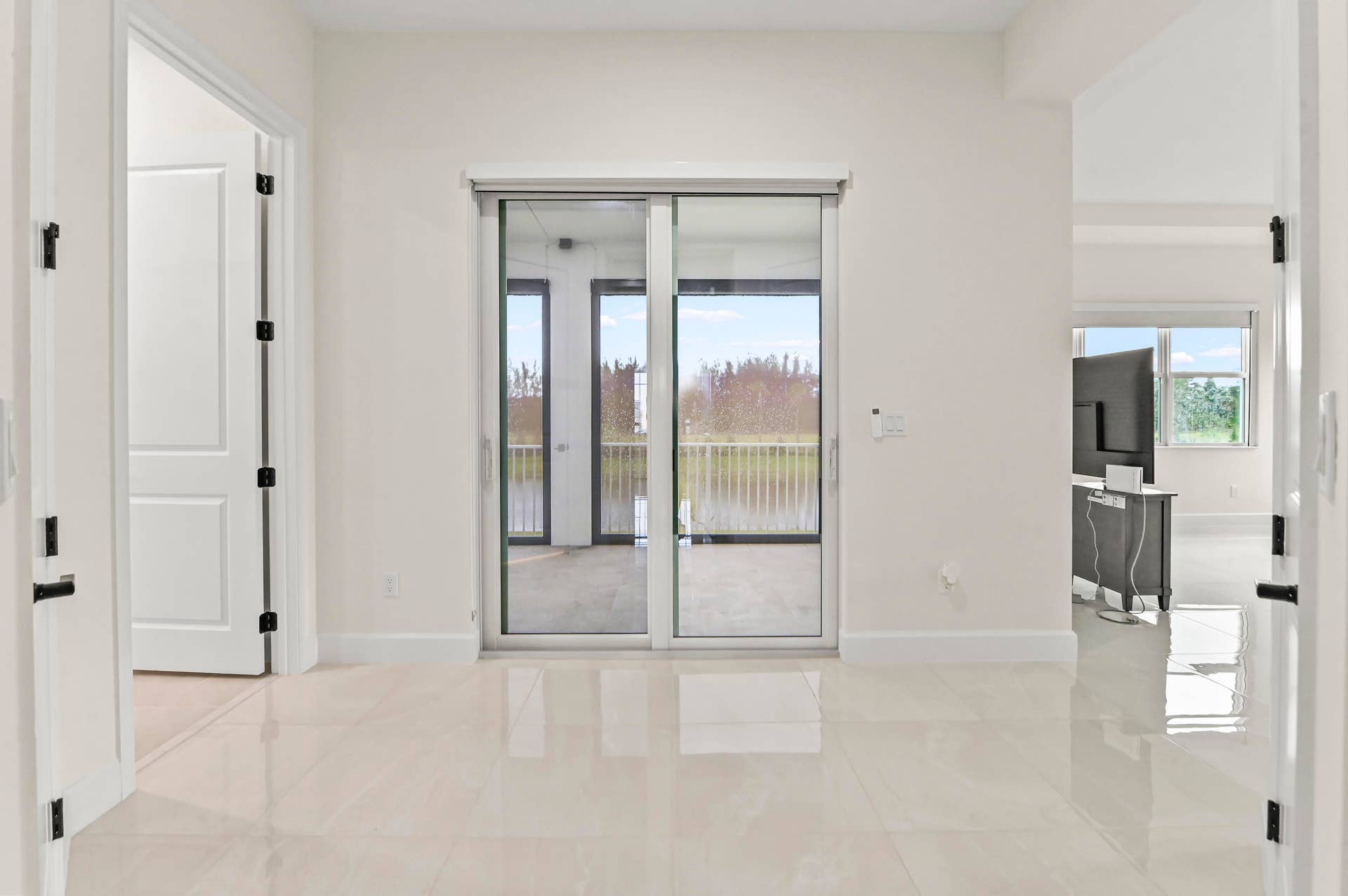 15030 Wildwood Circle, Westlake, FL 33470 33 Hallway 01