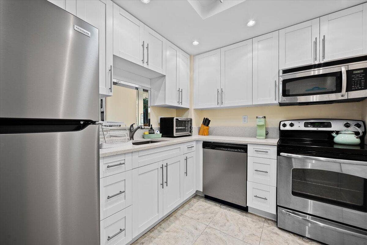 3540 S Ocean Boulevard, #309, South Palm Beach, FL 33480 Kitchen 1