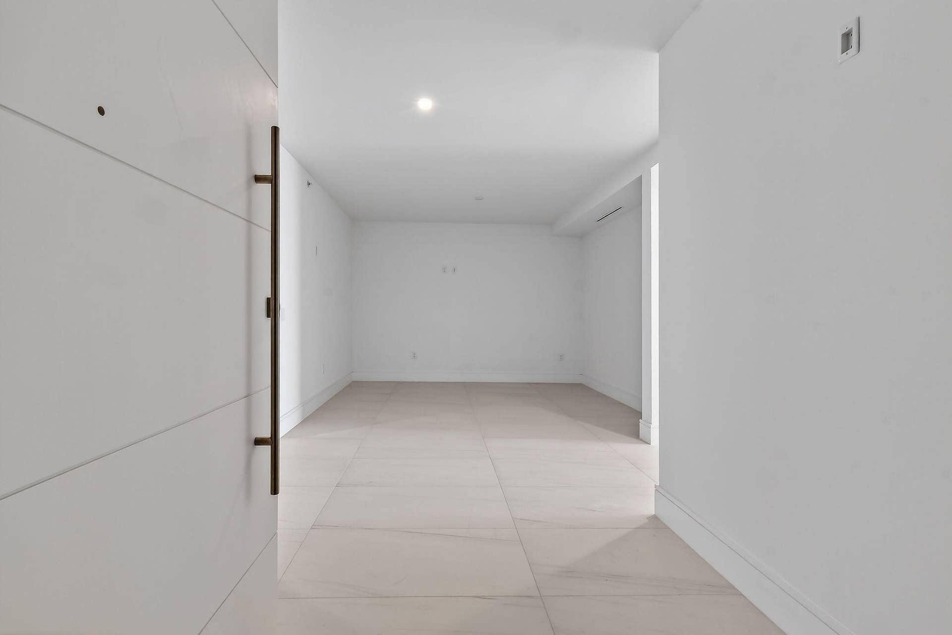 2200 Pga Boulevard, #515, Palm Beach Gardens, FL 33408 Office/Den