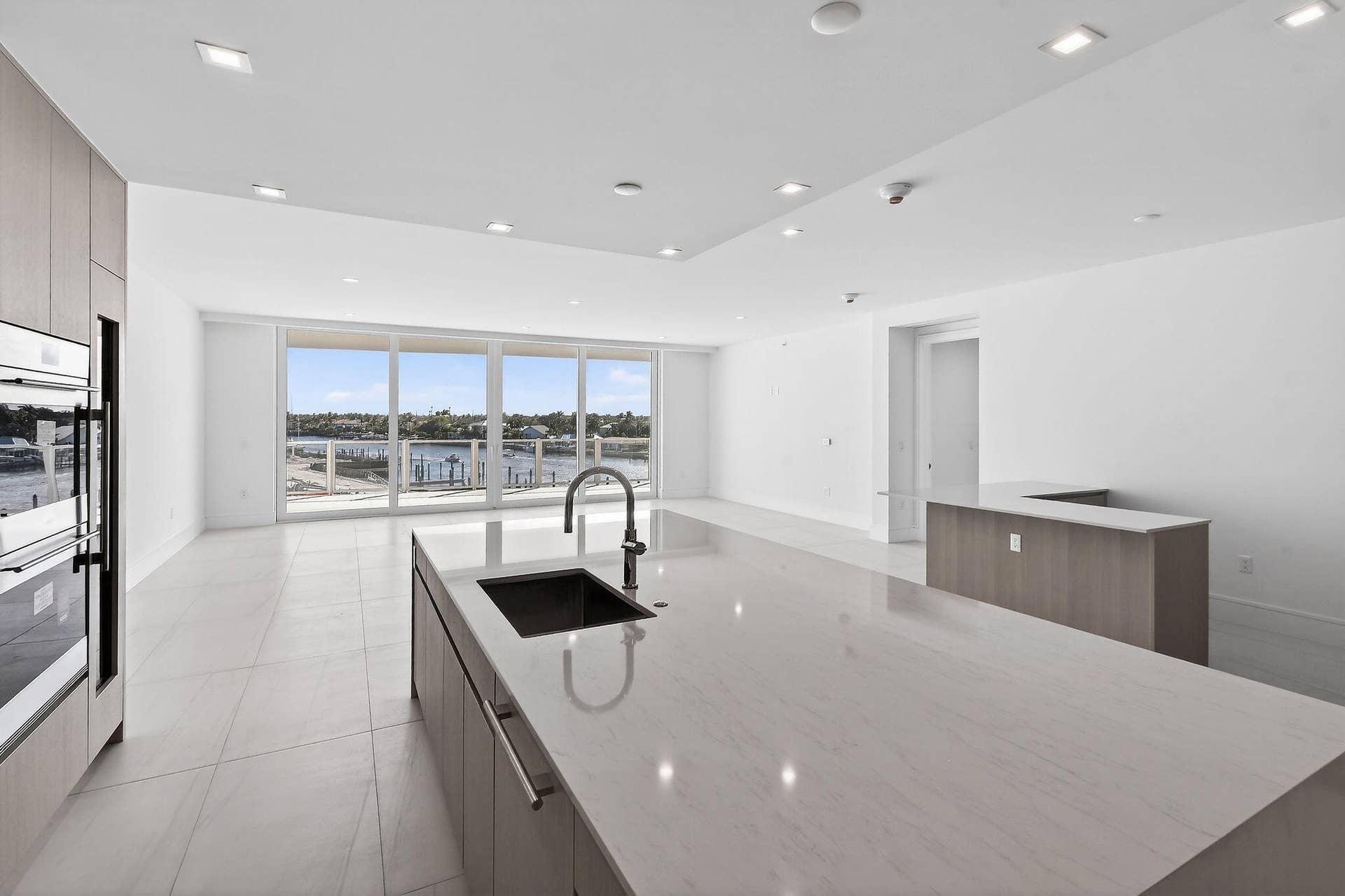 2200 Pga Boulevard, #515, Palm Beach Gardens, FL 33408 Kitchen