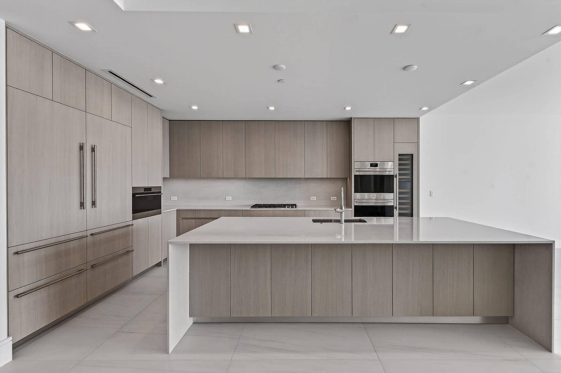 2200 Pga Boulevard, #515, Palm Beach Gardens, FL 33408 Kitchen