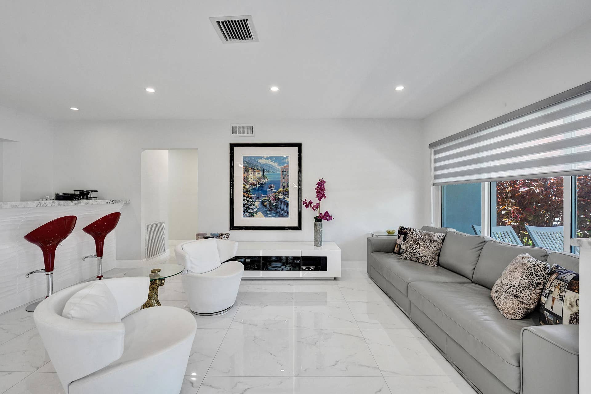 1431 S Ocean Boulevard, #2, Lauderdale By The Sea, FL 33062 14-living area DSC03237