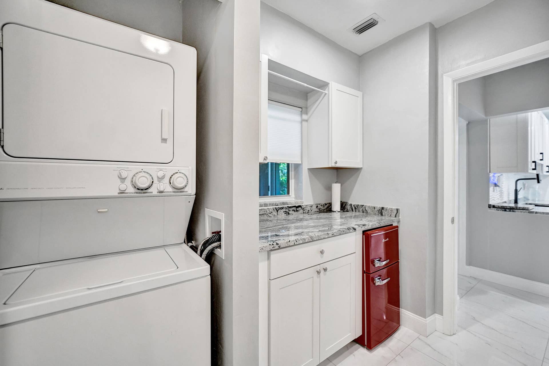 1431 S Ocean Boulevard, #2, Lauderdale By The Sea, FL 33062 32-half bath laundry DSC03279