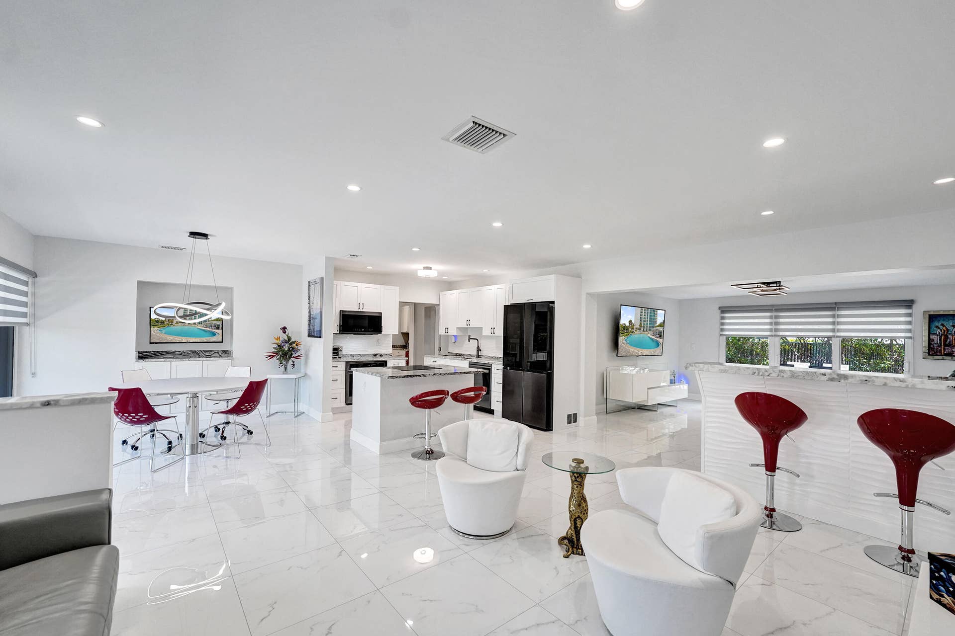 1431 S Ocean Boulevard, #2, Lauderdale By The Sea, FL 33062 6-living area DSC03240