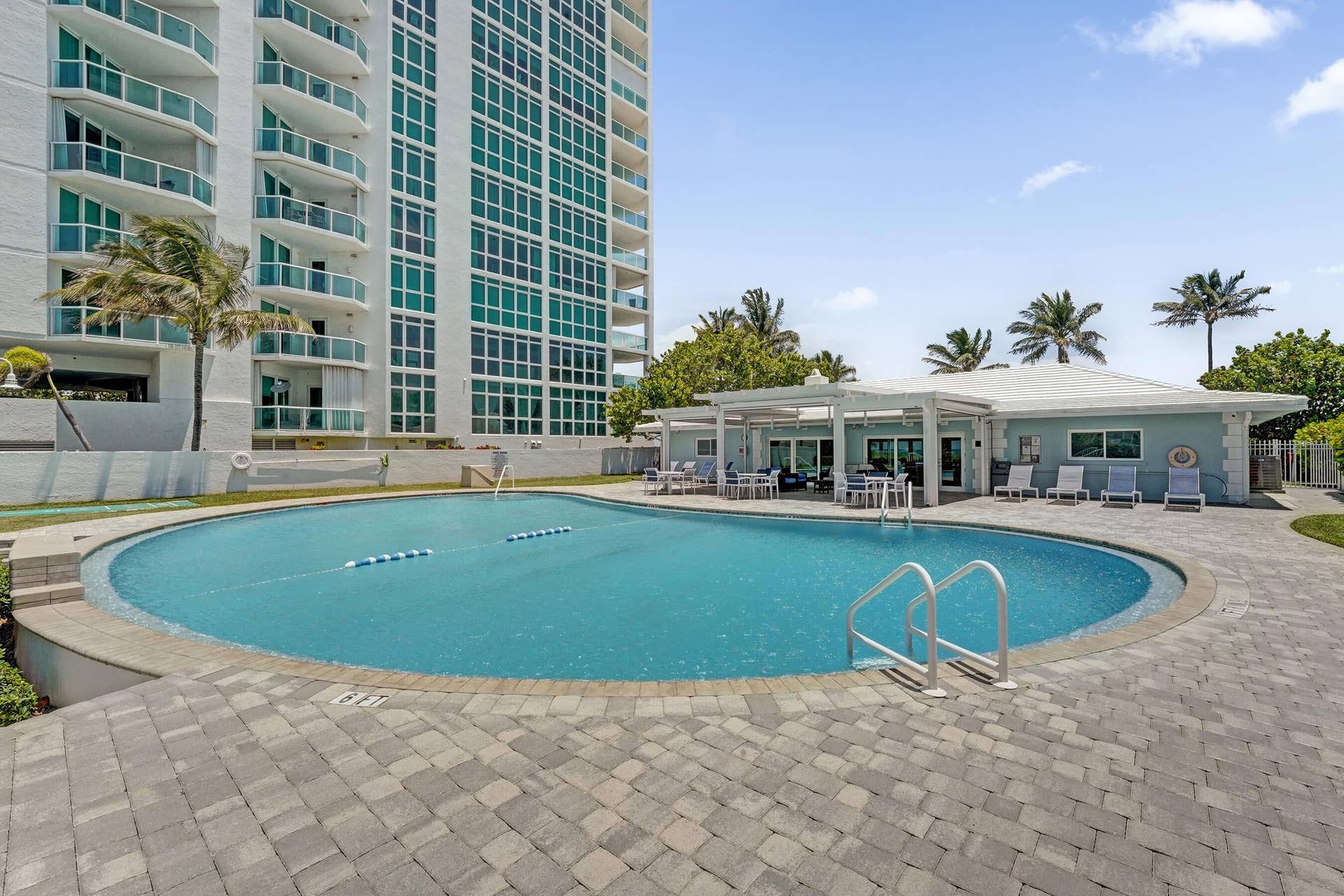 1431 S Ocean Boulevard, #2, Lauderdale By The Sea, FL 33062 39-PYBC 2 Pool DSC03103