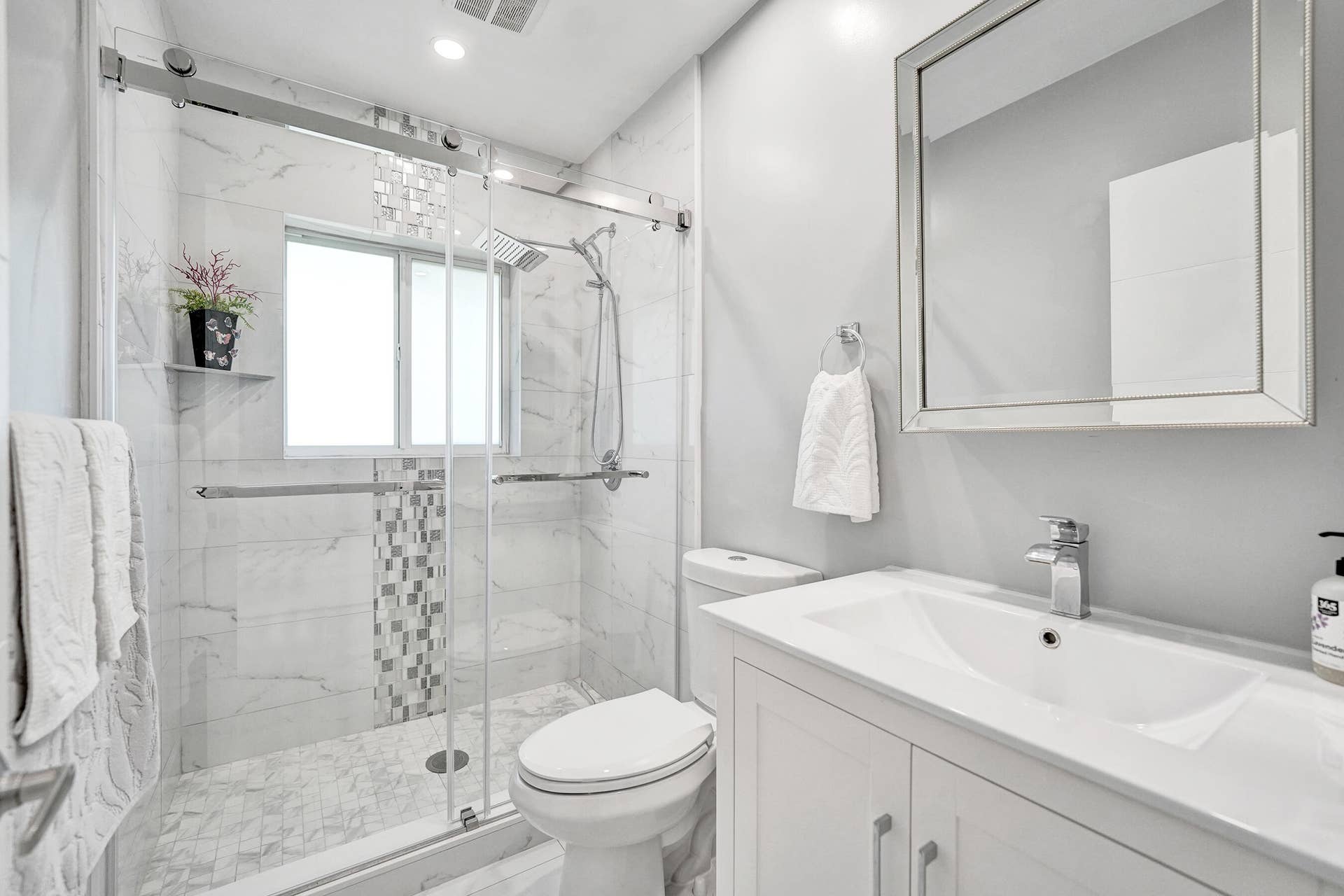 1431 S Ocean Boulevard, #2, Lauderdale By The Sea, FL 33062 27-second 3 bath DSC03327