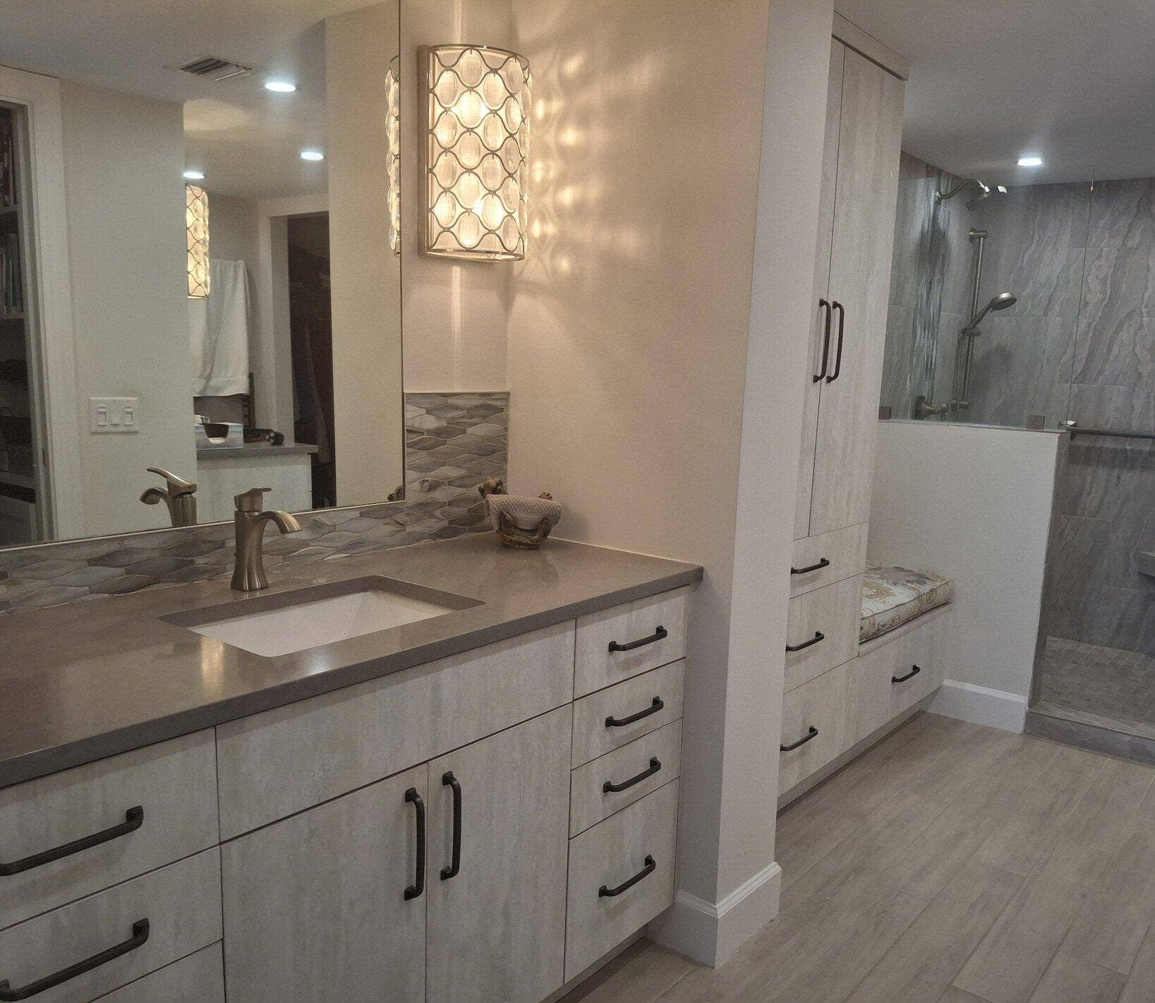 123 Lakeshore Drive, #1845, North Palm Beach, FL 33408 Main Bath