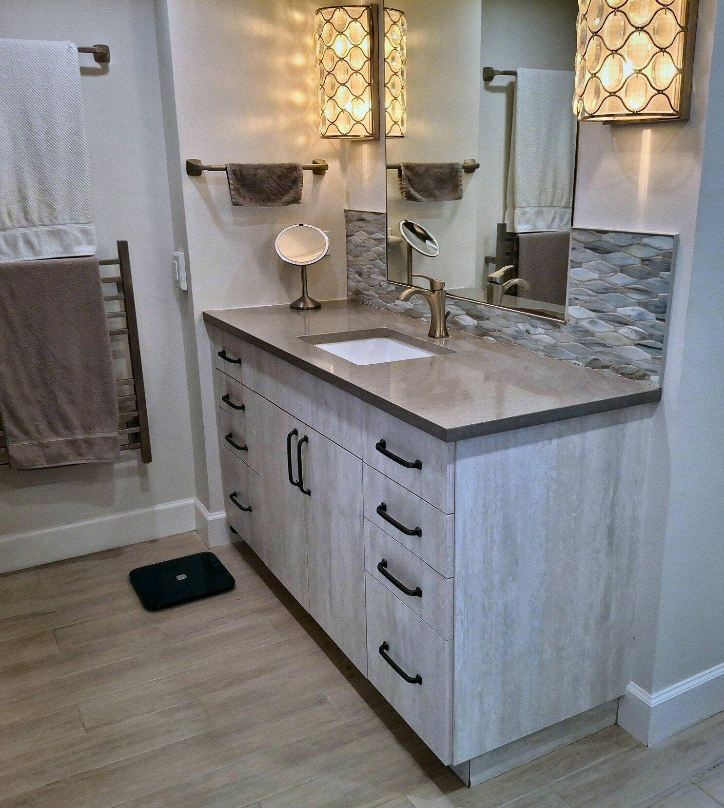 123 Lakeshore Drive, #1845, North Palm Beach, FL 33408 Main Bath