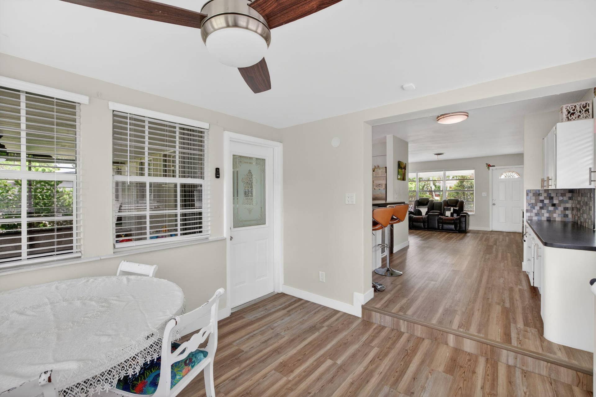 633 NW 30th Street, Wilton Manors, FL 33311 20-web-or-mls-B699A1192