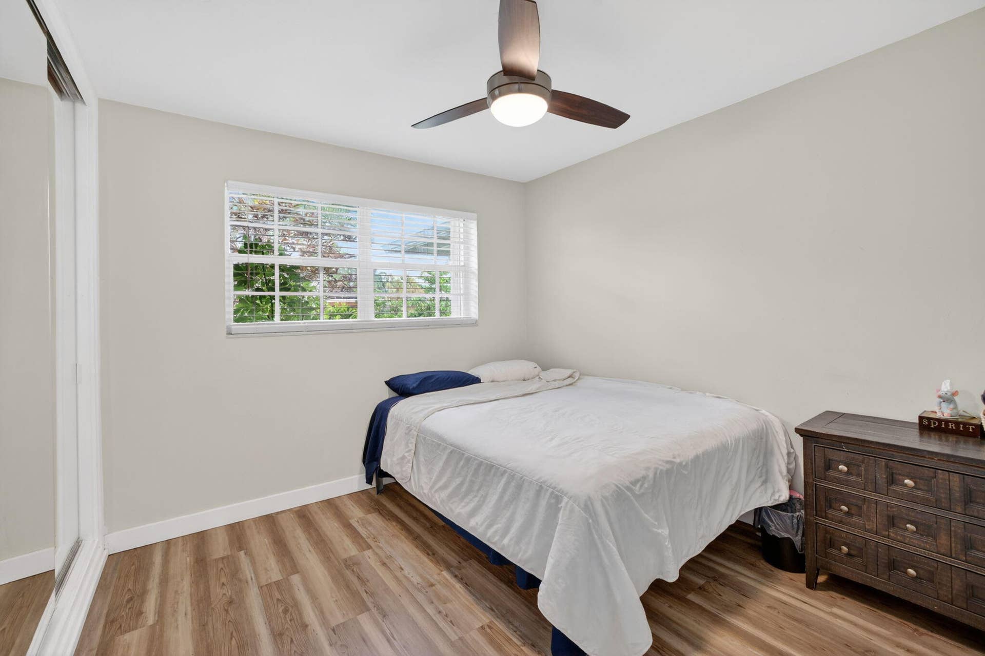 633 NW 30th Street, Wilton Manors, FL 33311 29-web-or-mls-B699A1139