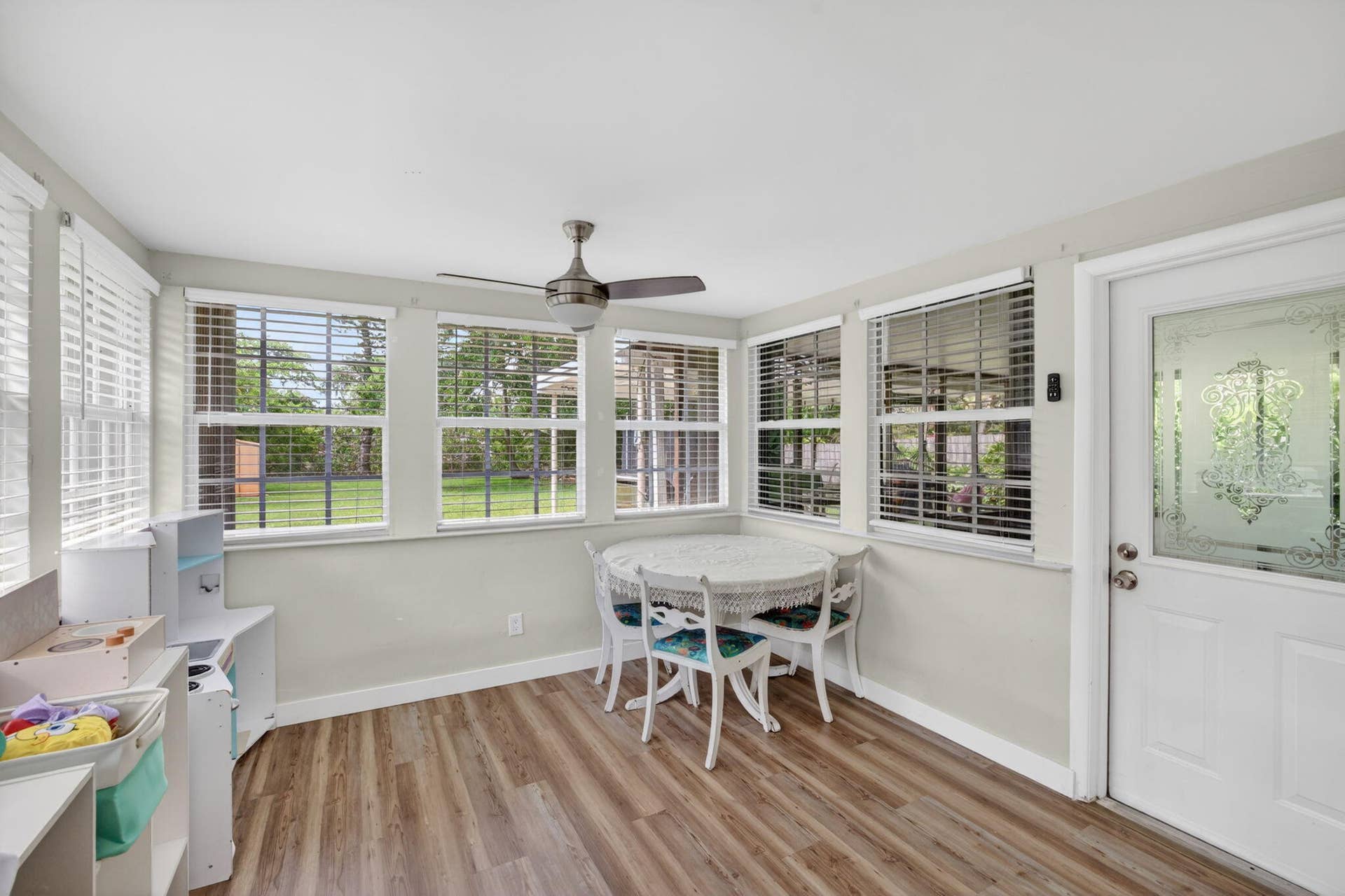 633 NW 30th Street, Wilton Manors, FL 33311 18-web-or-mls-B699A1179