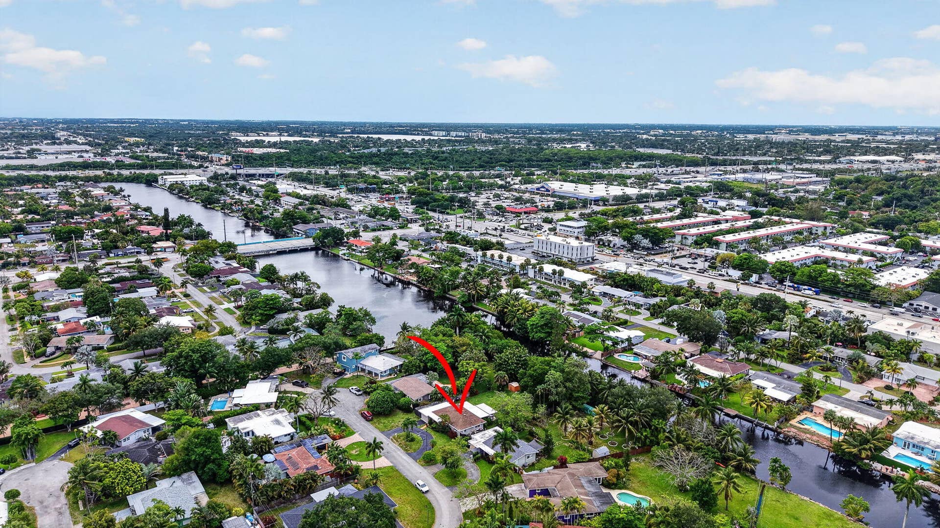 633 NW 30th Street, Wilton Manors, FL 33311 58-web-or-mls-DJI_20260512162023_0819_D