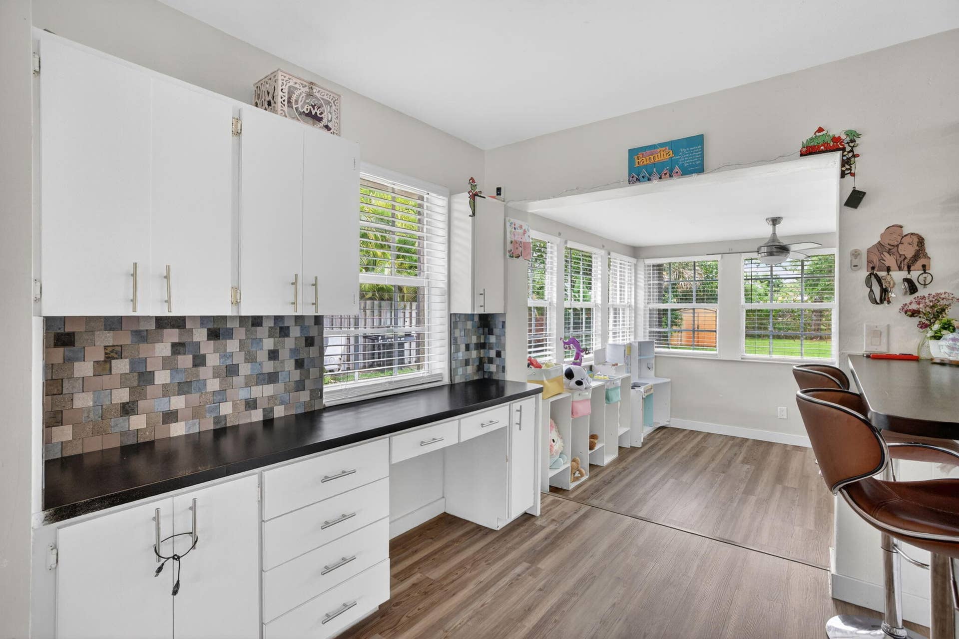 633 NW 30th Street, Wilton Manors, FL 33311 10-web-or-mls-B699A0998