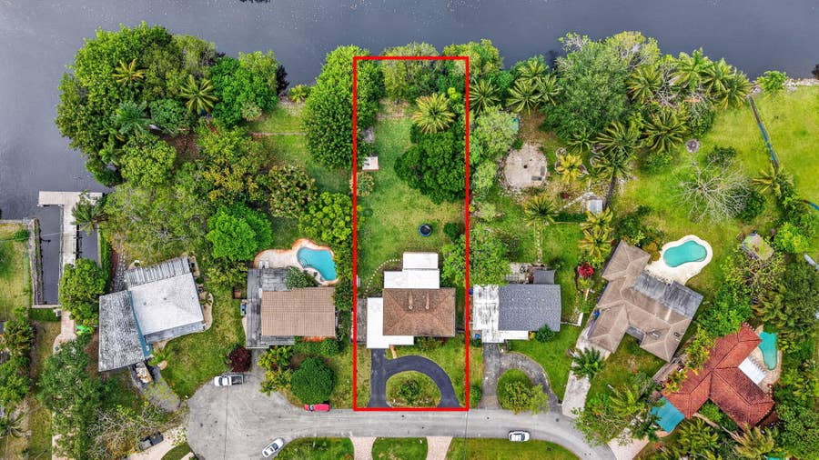 Property photo for 633 NW 30th Street, Wilton Manors, FL