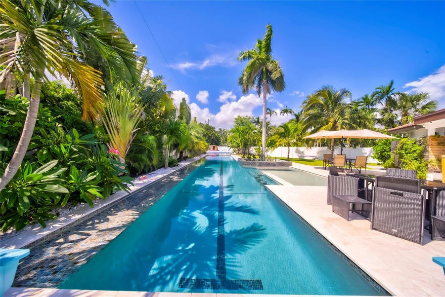 Property photo for 250 NE 27th Court, Boca Raton, FL