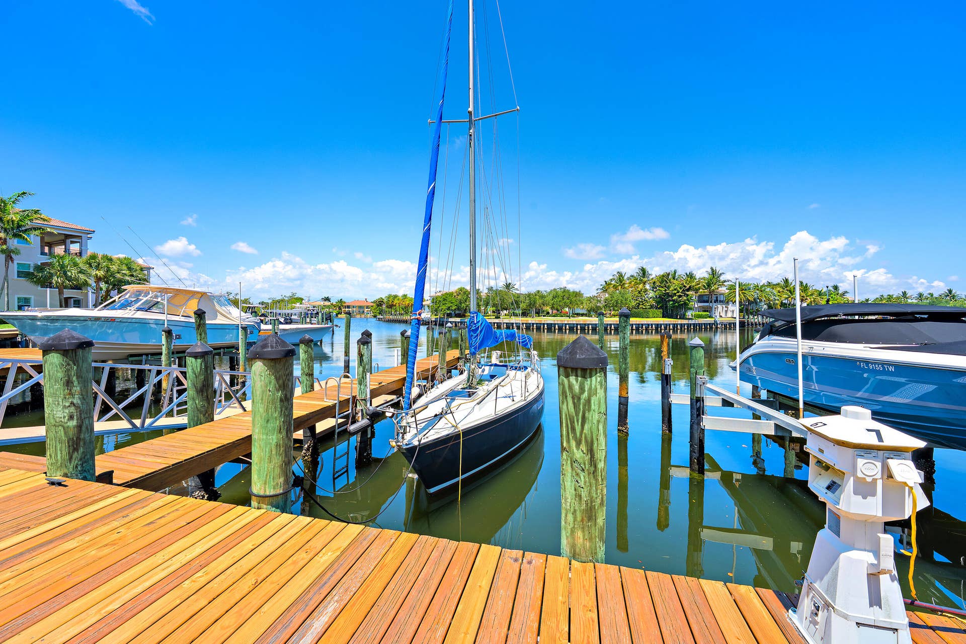 13501 Treasure Cove Circle, North Palm Beach, FL 33408 Private Boat Dock up to 65'