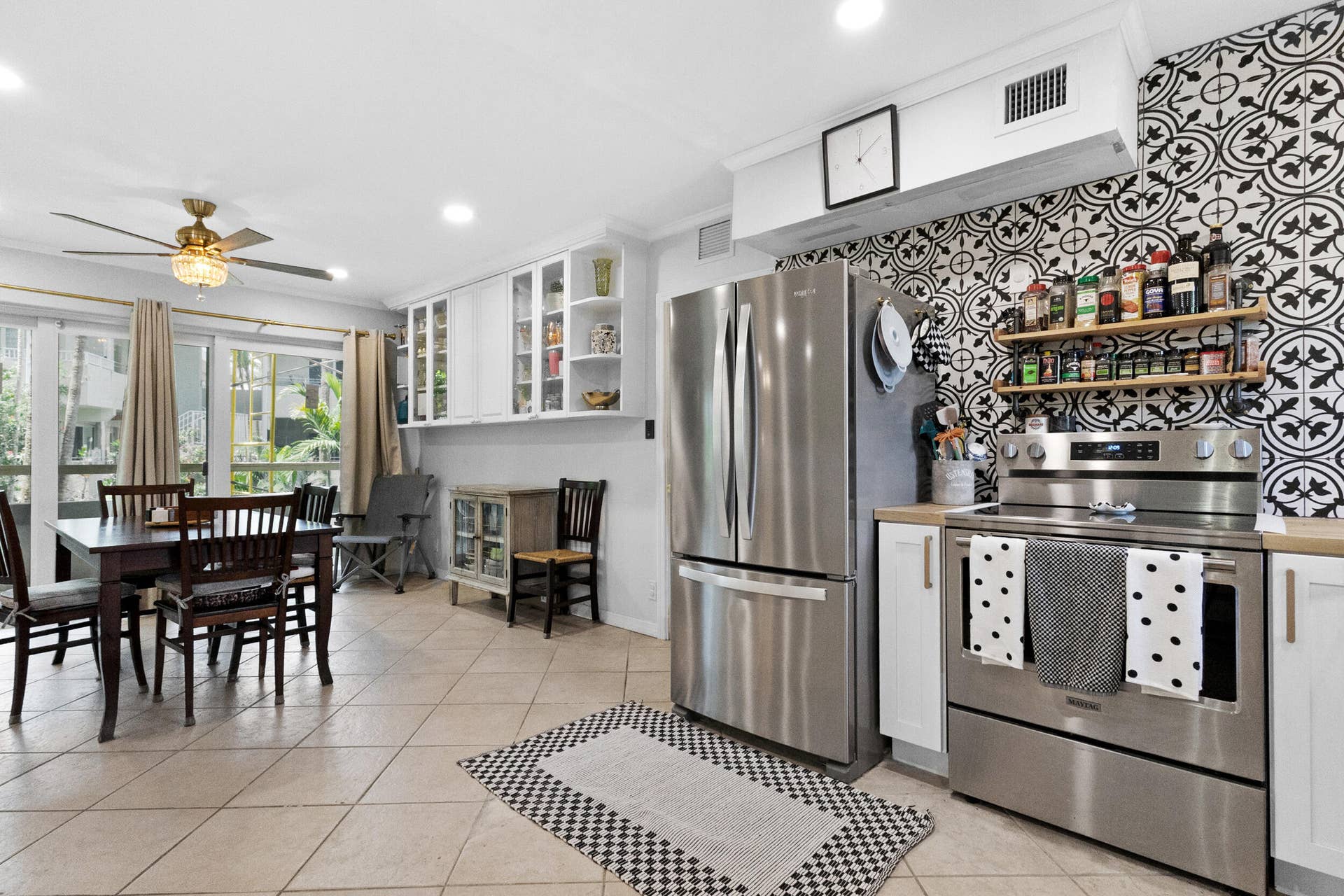 1000 SE 4th Street, #209-210, Fort Lauderdale, FL 33301 Open modern European with downtown views and newer appliances