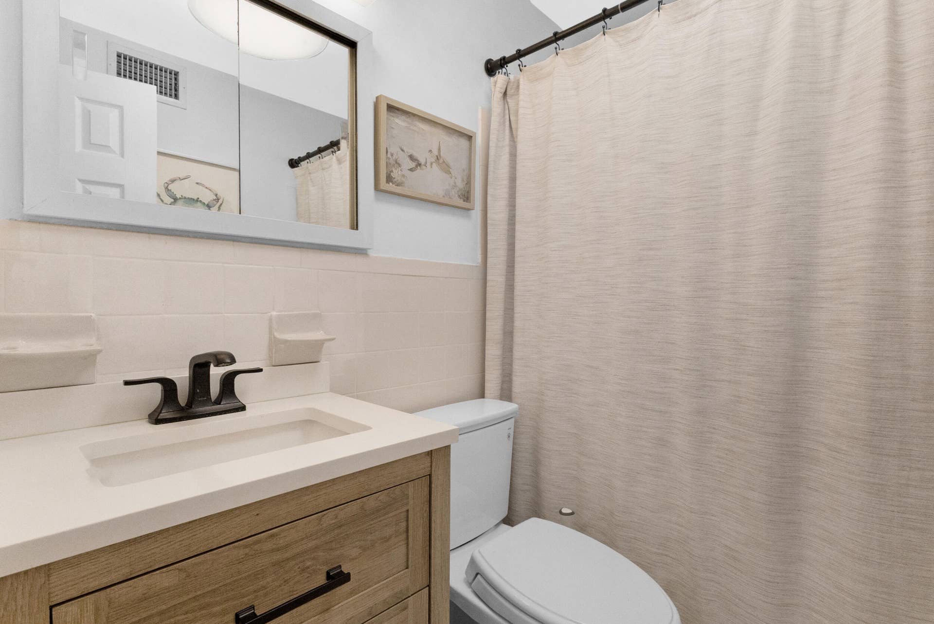 1000 SE 4th Street, #209-210, Fort Lauderdale, FL 33301 Master Bathroom