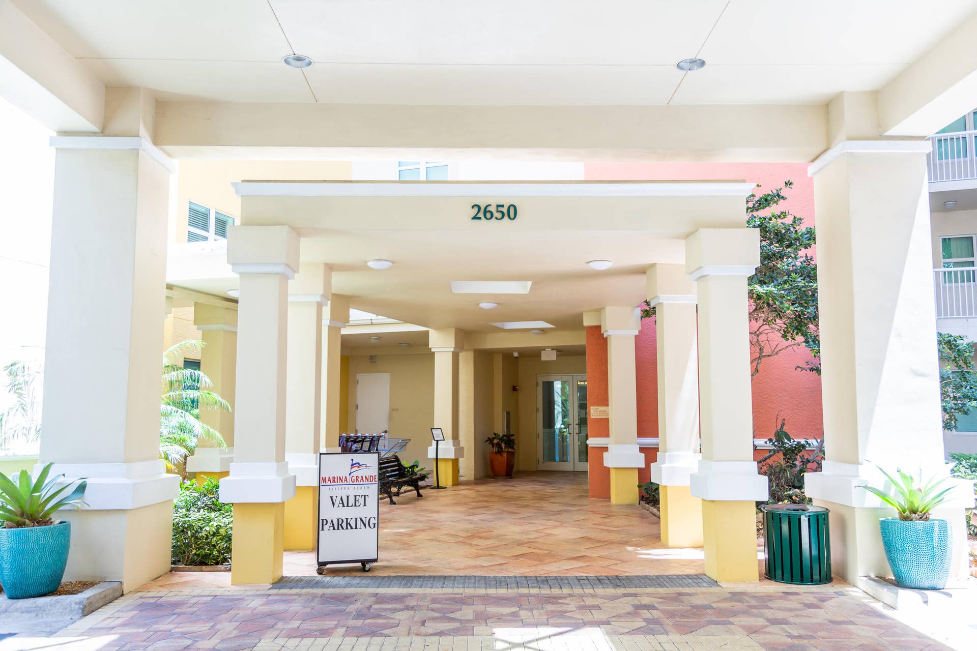 2640 Lake Shore Drive, #2508, Riviera Beach, FL 33404 091A5241