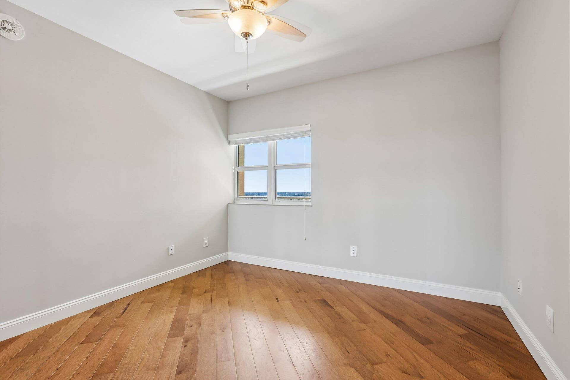 2640 Lake Shore Drive, #2508, Riviera Beach, FL 33404 15-web-or-mls-Lake Shore Dr 2508-S2105-0