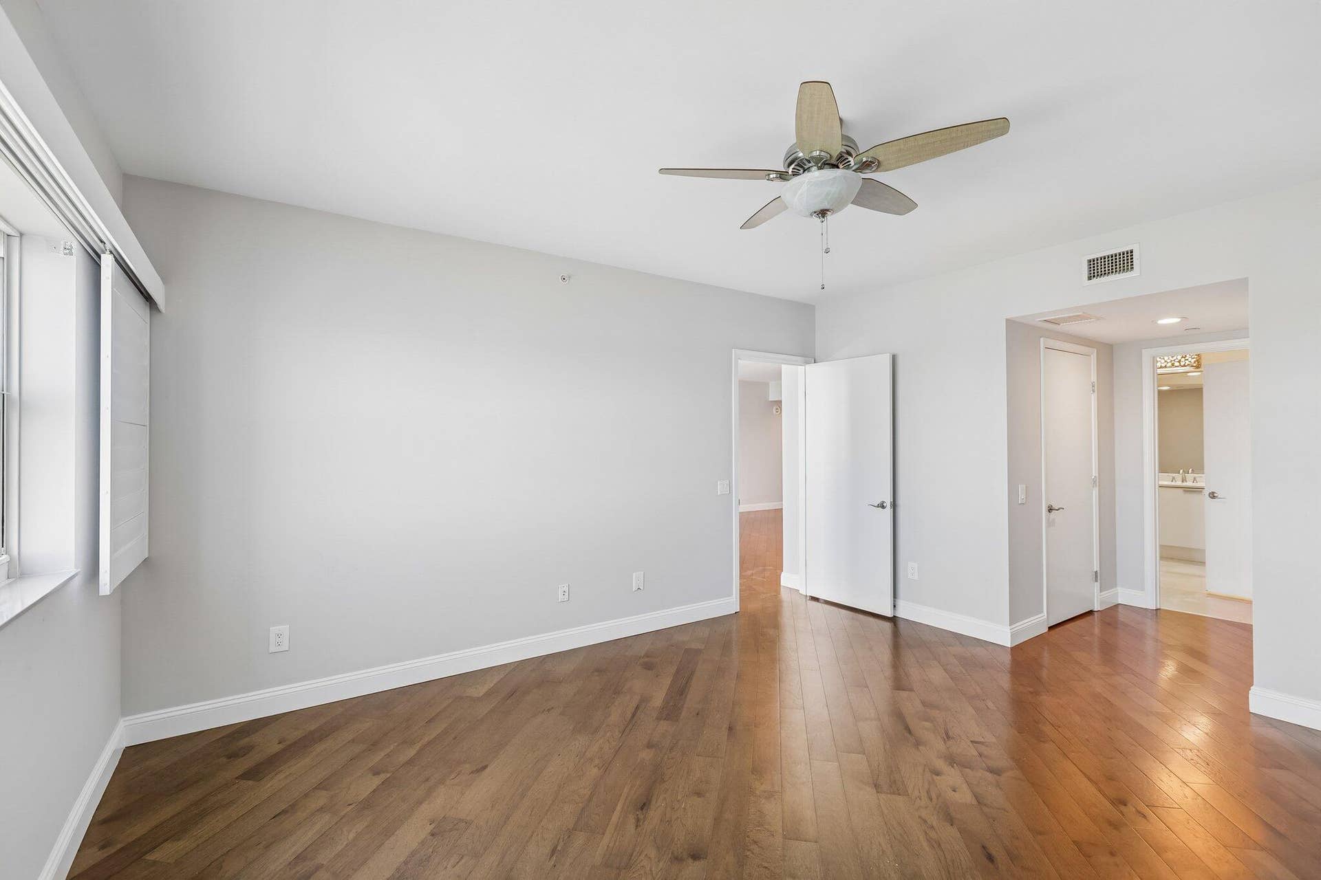 2640 Lake Shore Drive, #2508, Riviera Beach, FL 33404 30-web-or-mls-Lake Shore Dr 2508-S2105-0