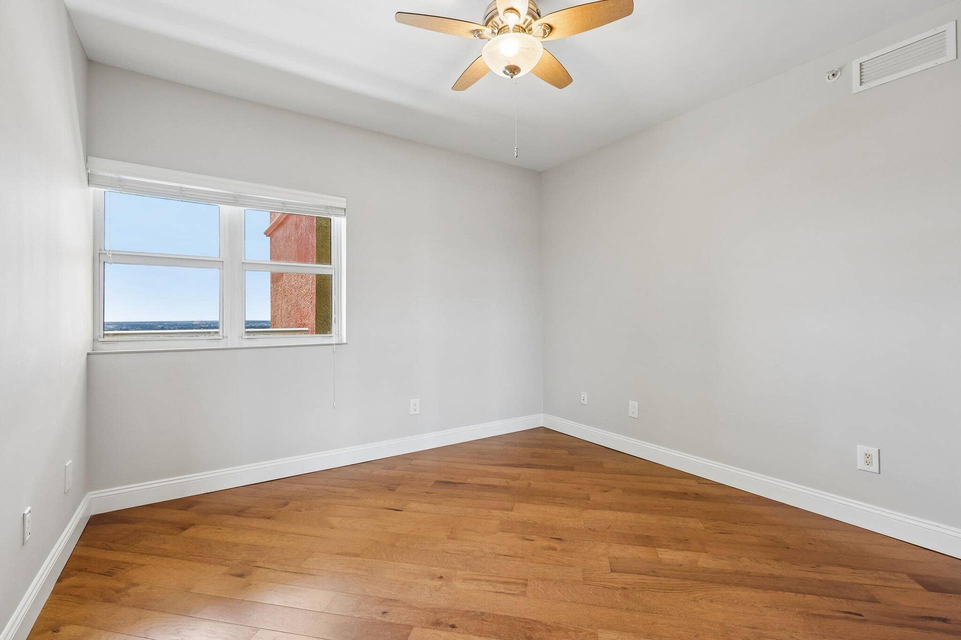 2640 Lake Shore Drive, #2508, Riviera Beach, FL 33404 16-web-or-mls-Lake Shore Dr 2508-S2105-0