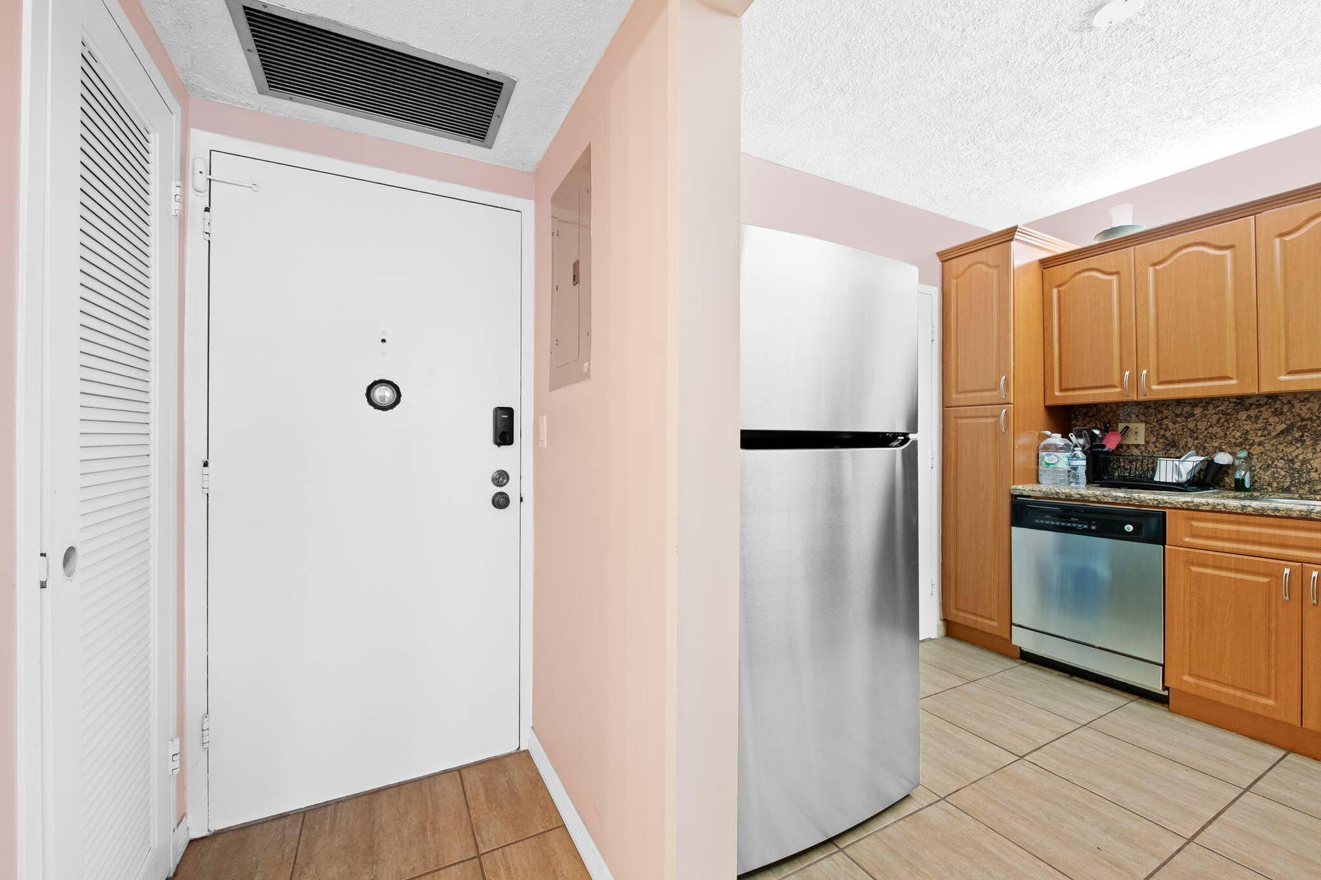 3725 S Ocean Drive, #420, Hollywood, FL 33019 11-web-or-mls-DSC_8848