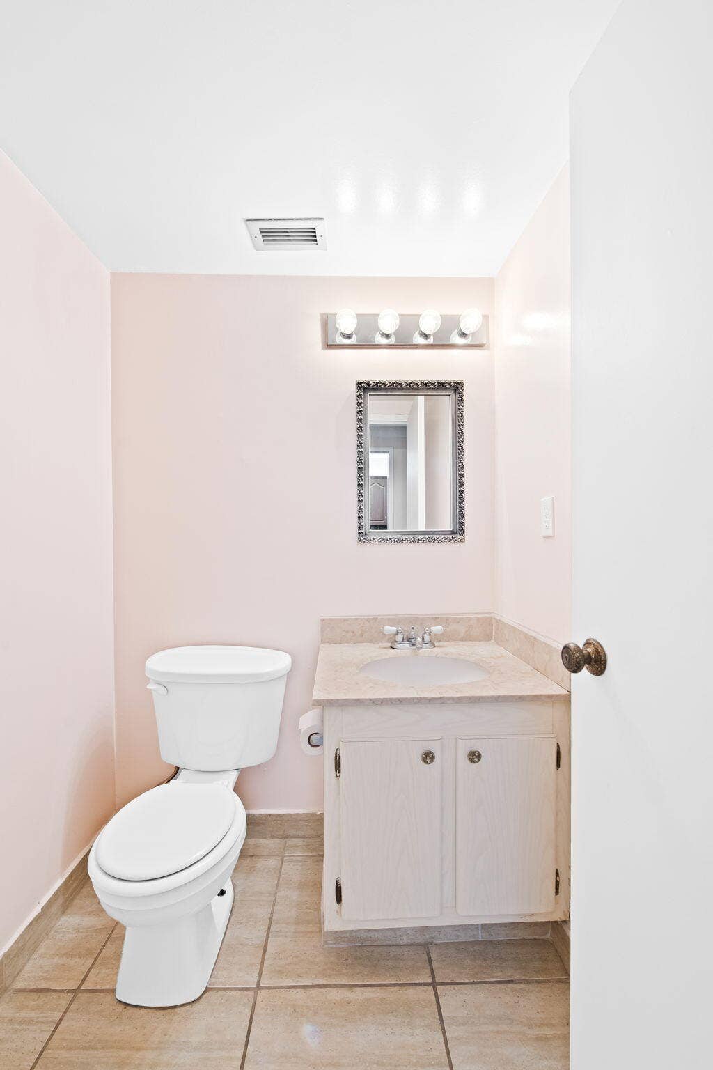 3725 S Ocean Drive, #420, Hollywood, FL 33019 4-web-or-mls-DSC_8815