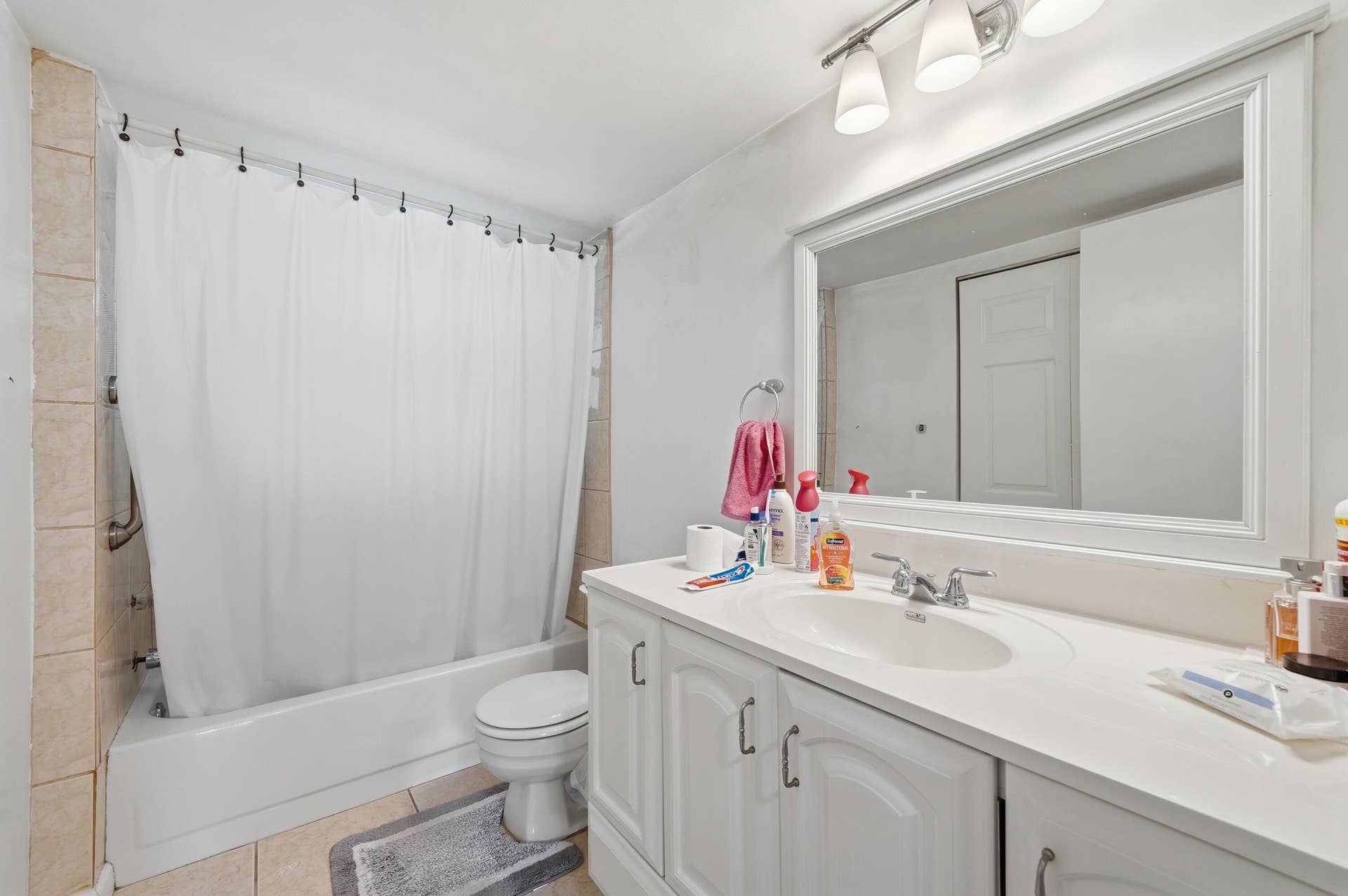 8840 Royal Palm Boulevard, #105-7, Coral Springs, FL 33065 Primary Bathroom