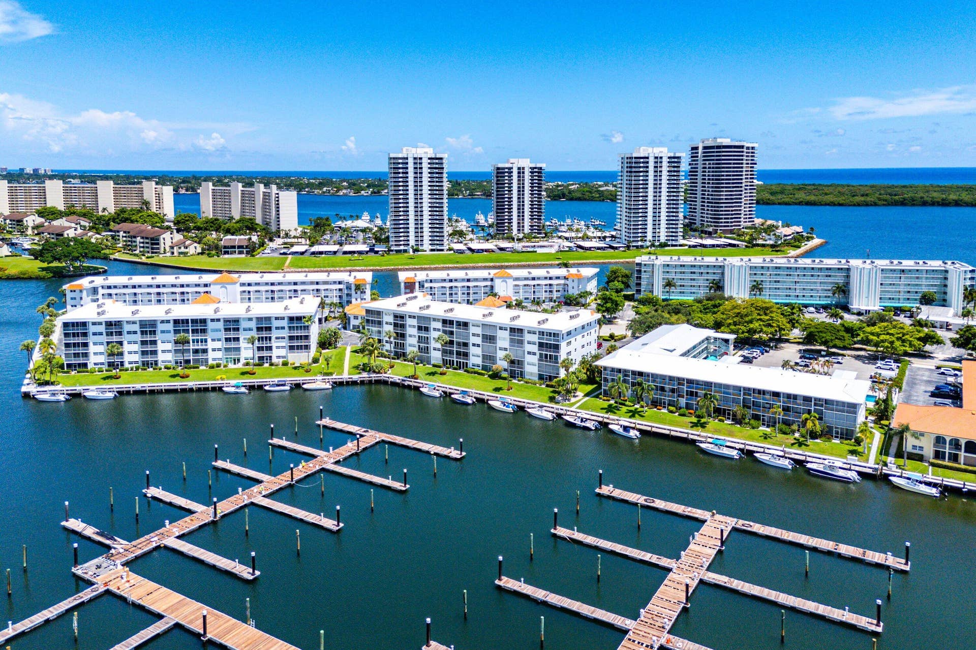 29 Yacht Club Drive, #304, North Palm Beach, FL 33408 045-29YachtClubDrive-304-NorthPalmBeach-