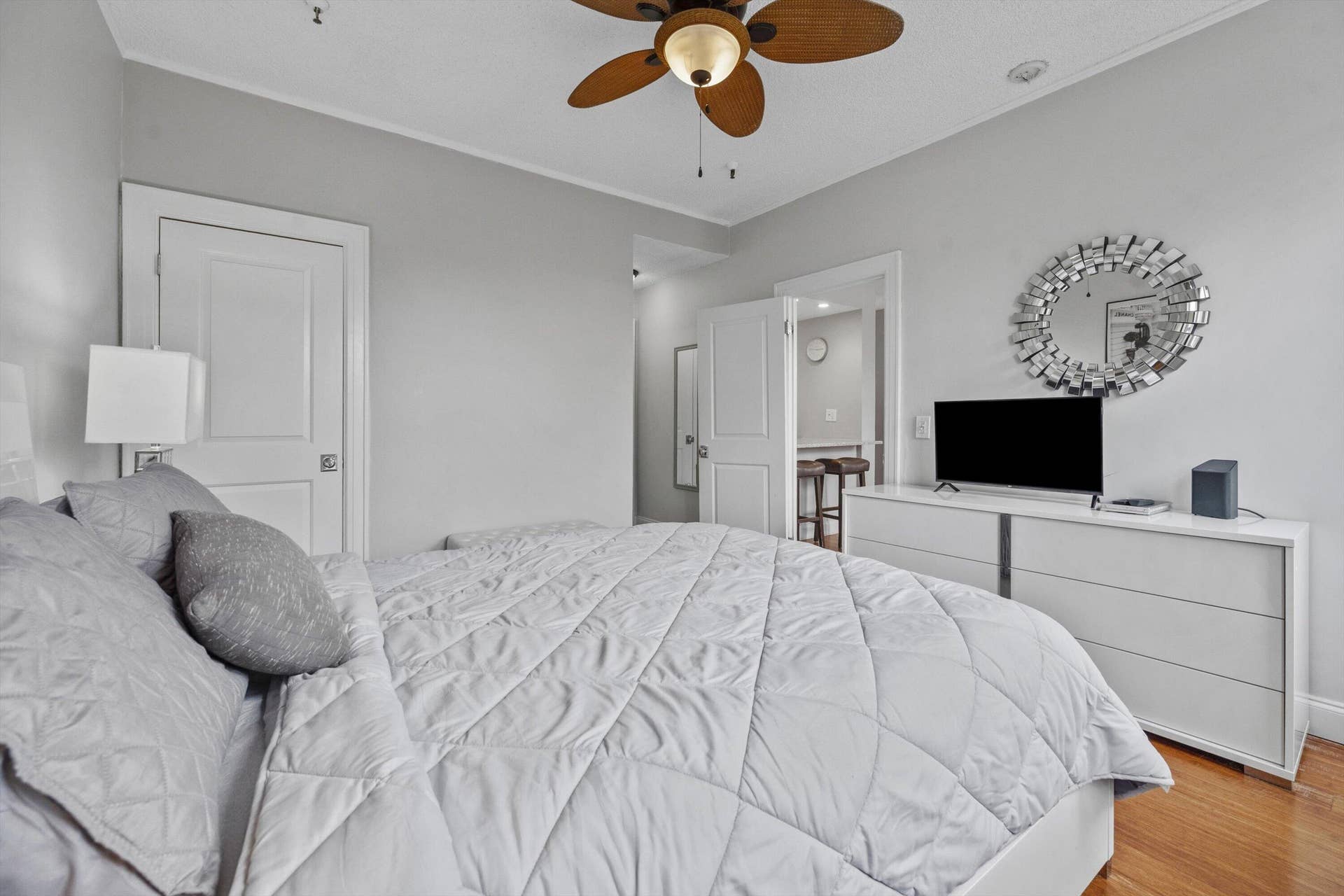 235 Sunrise Avenue, #3232, Palm Beach, FL 33480 15-DSC_4689