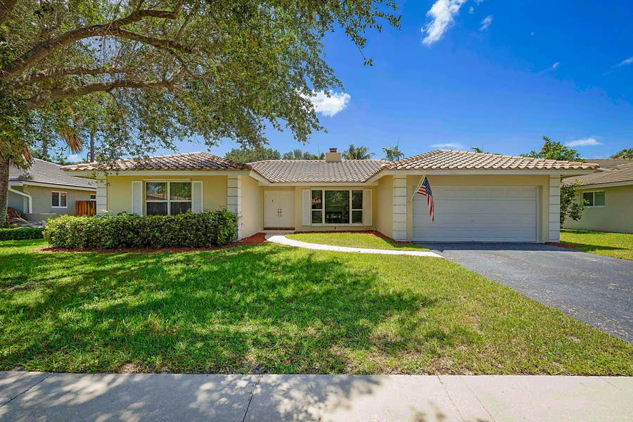 Property photo for 20869 Sonrisa Way, Boca Raton, FL