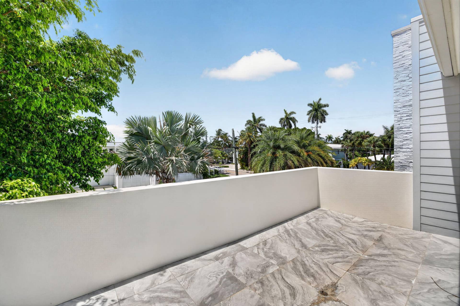 39 Pelican Drive, Fort Lauderdale, FL 33301 58-web-or-mls-b699A0078