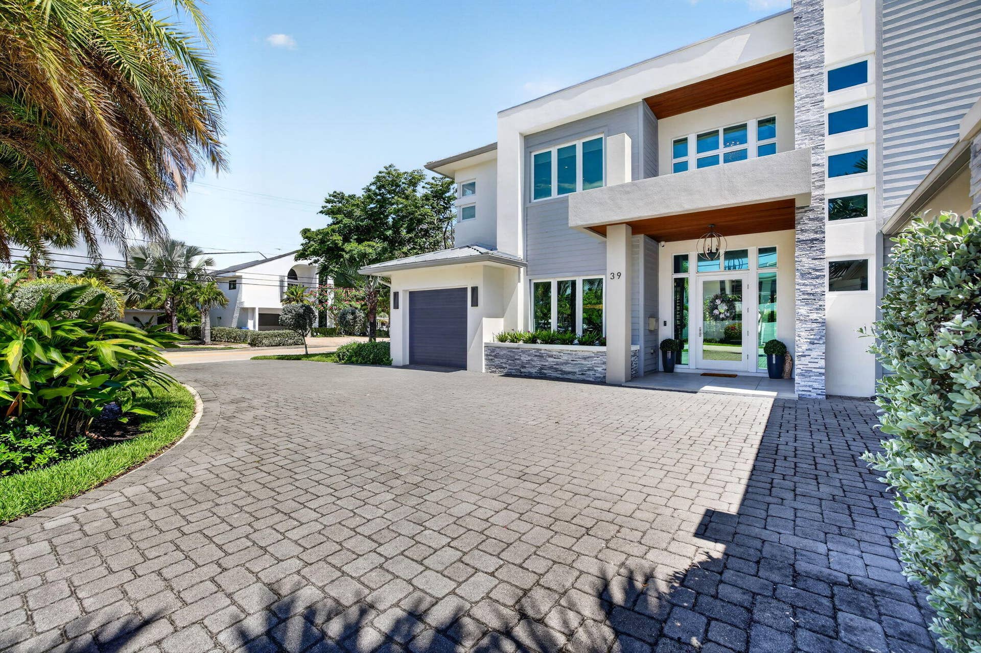 39 Pelican Drive, Fort Lauderdale, FL 33301 4-web-or-mls-a699A9818
