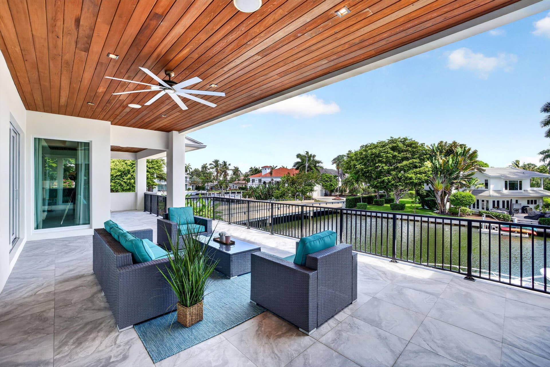 39 Pelican Drive, Fort Lauderdale, FL 33301 53-web-or-mls-a699A9616