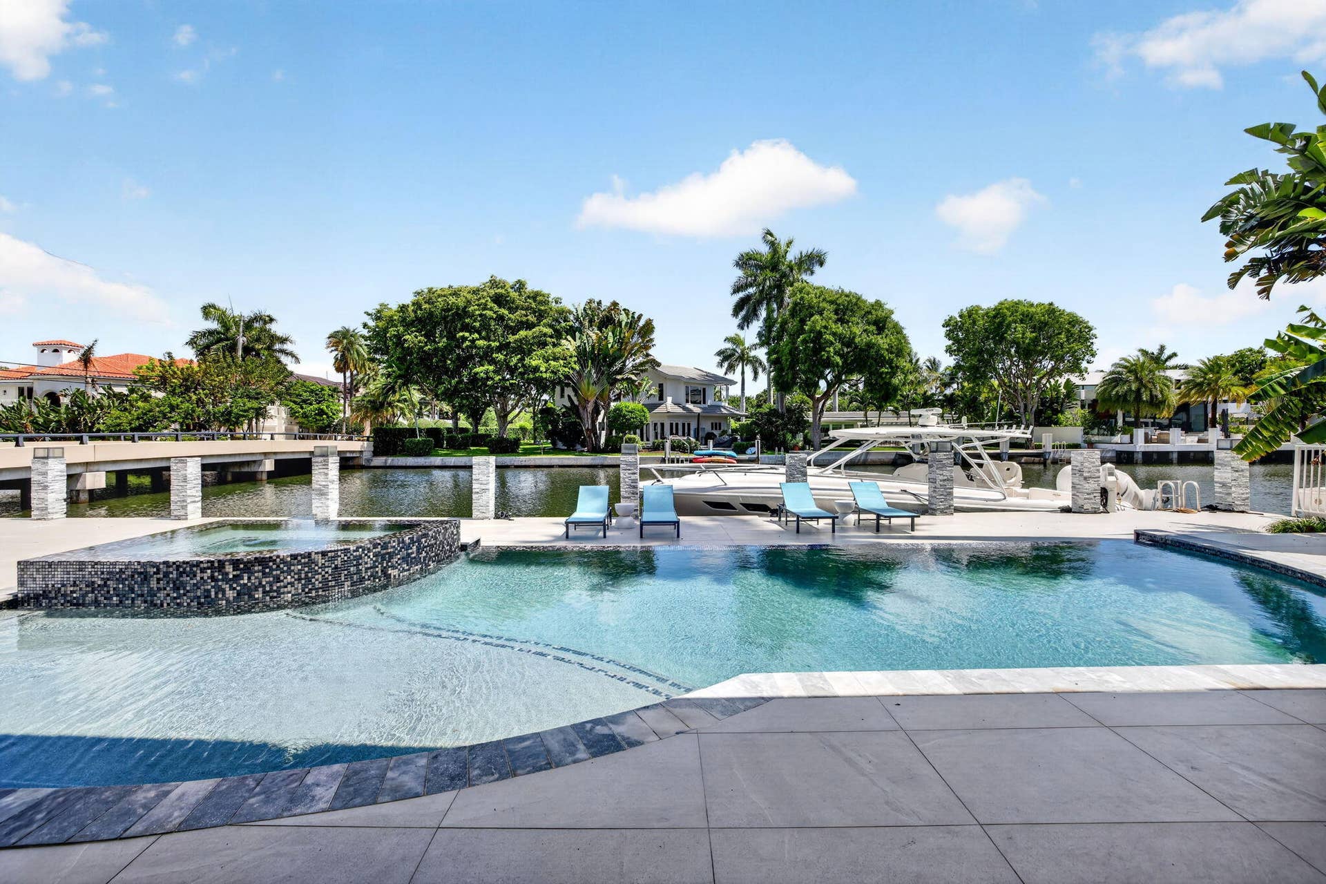 39 Pelican Drive, Fort Lauderdale, FL 33301 84-web-or-mls-a699A9939