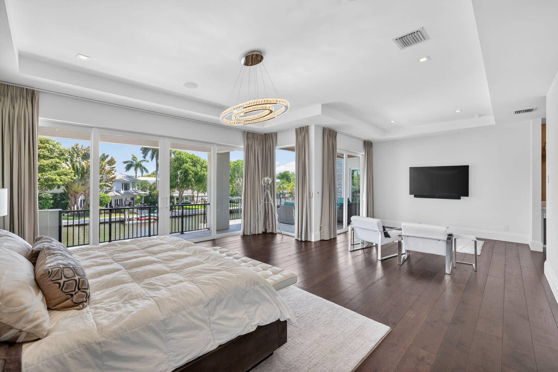 39 Pelican Drive, Fort Lauderdale, FL 33301 40-web-or-mls-a699A9549