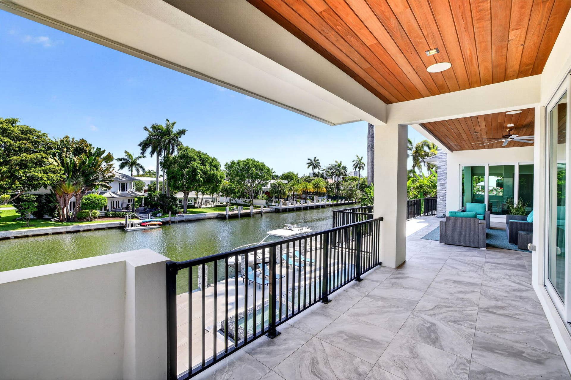 39 Pelican Drive, Fort Lauderdale, FL 33301 50-web-or-mls-a699A9583