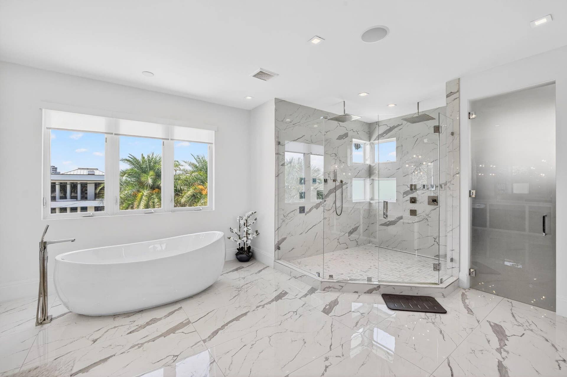 39 Pelican Drive, Fort Lauderdale, FL 33301 44-web-or-mls-a699A9688