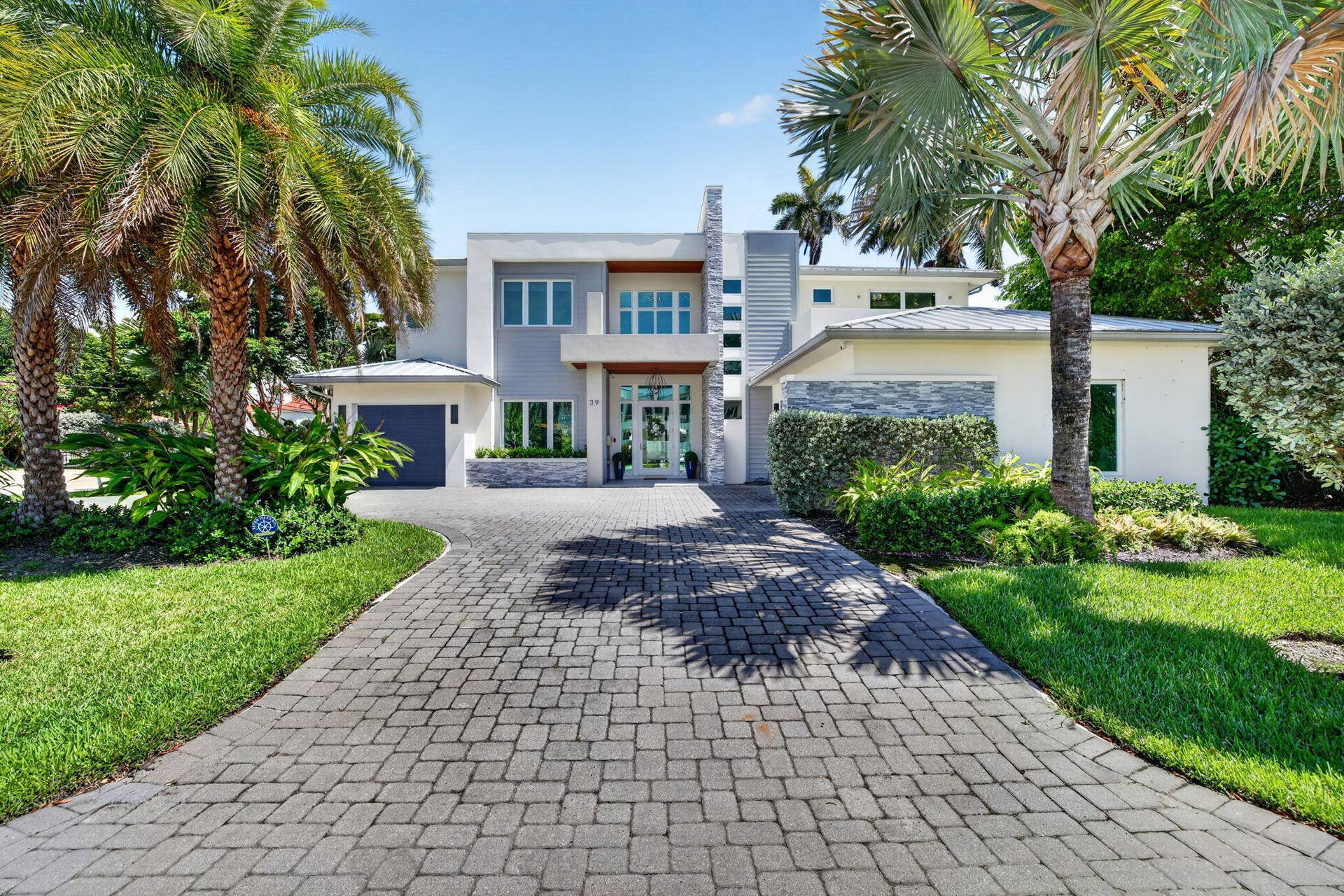 39 Pelican Drive, Fort Lauderdale, FL 33301 3-web-or-mls-a699A9815