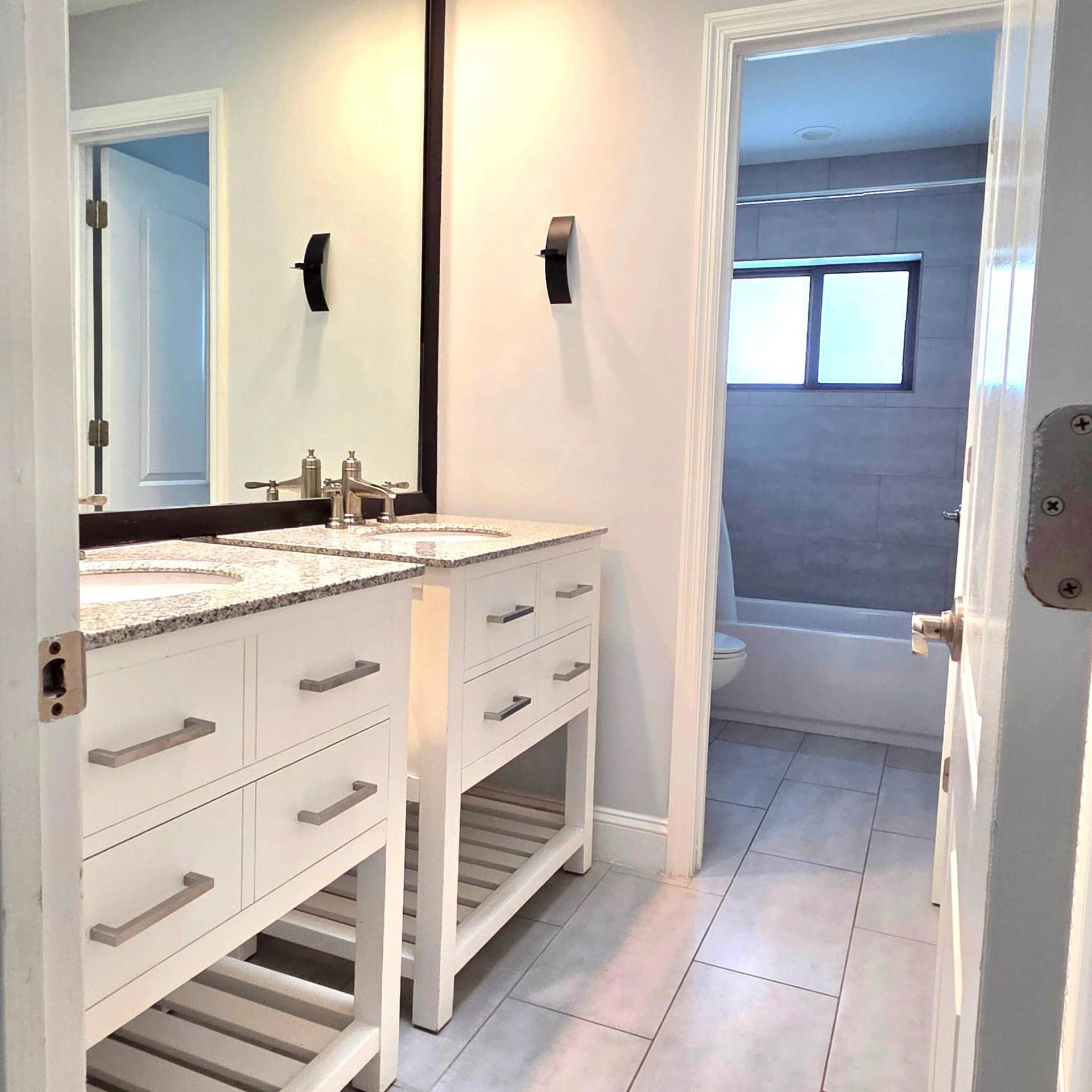 1083 NW 97th Avenue, Plantation, FL 33322 Bathroom New