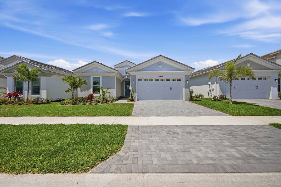 Property photo for 13955 Spruce Pine Drive, Westlake, FL
